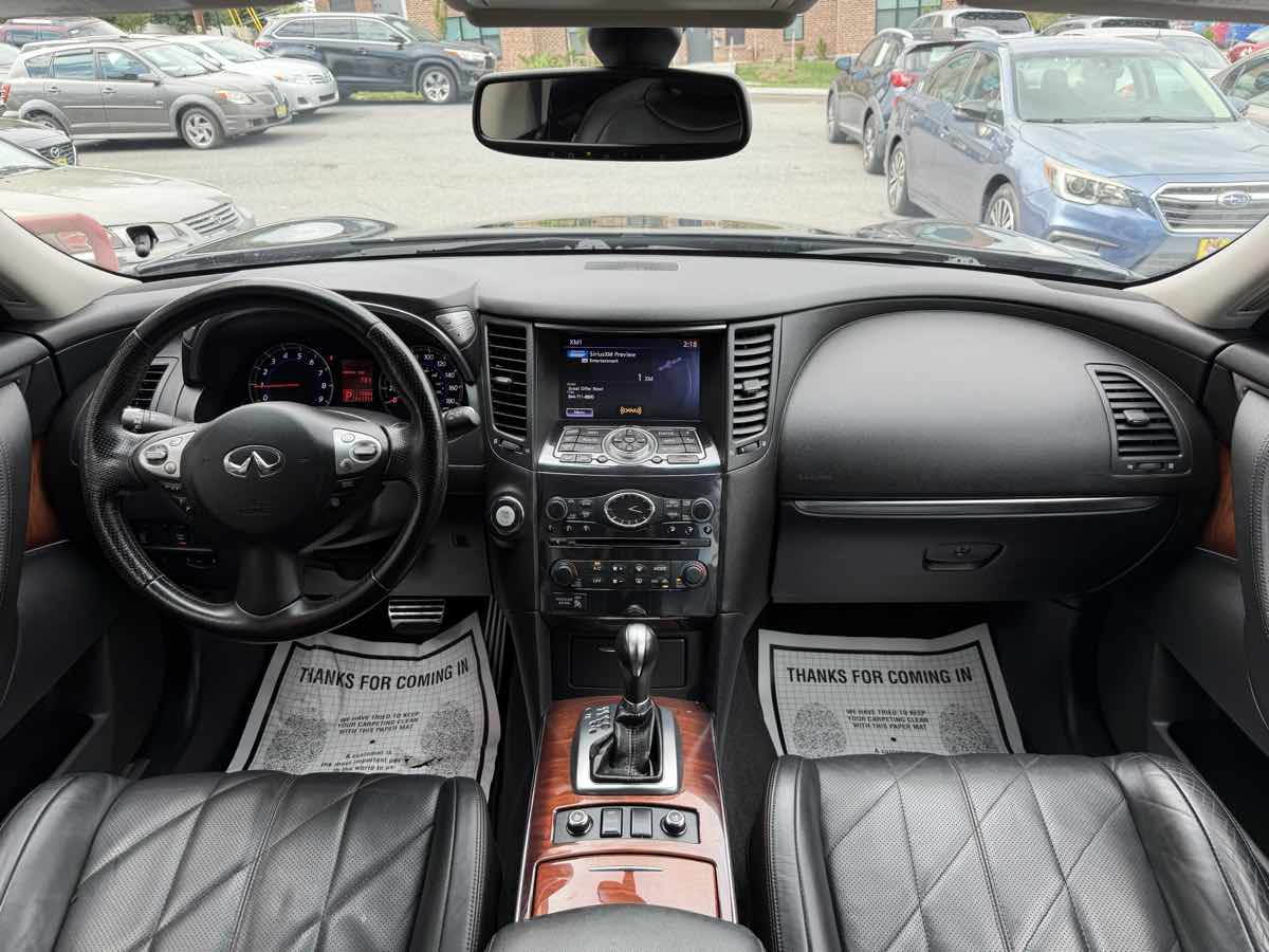 Infiniti FX35 photo 13