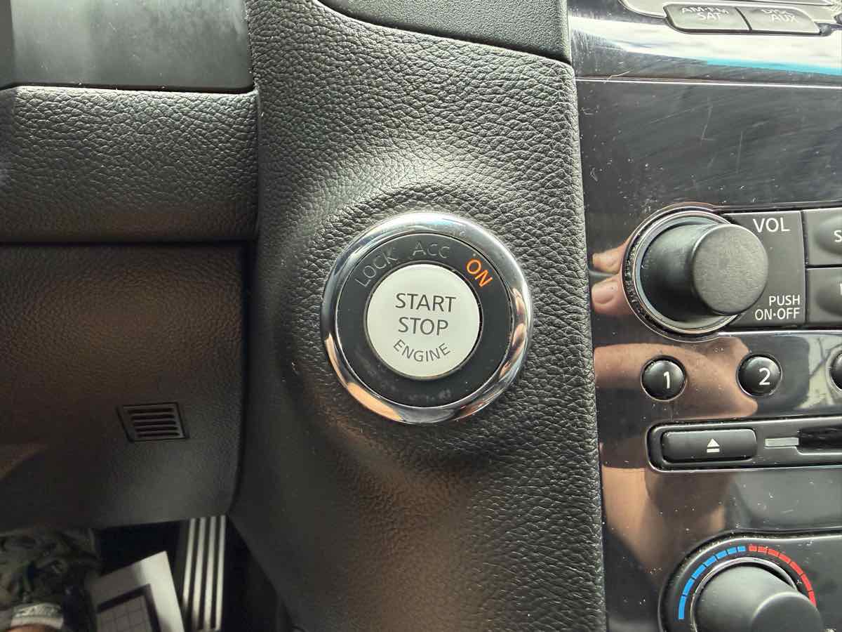 Infiniti FX35 photo 21