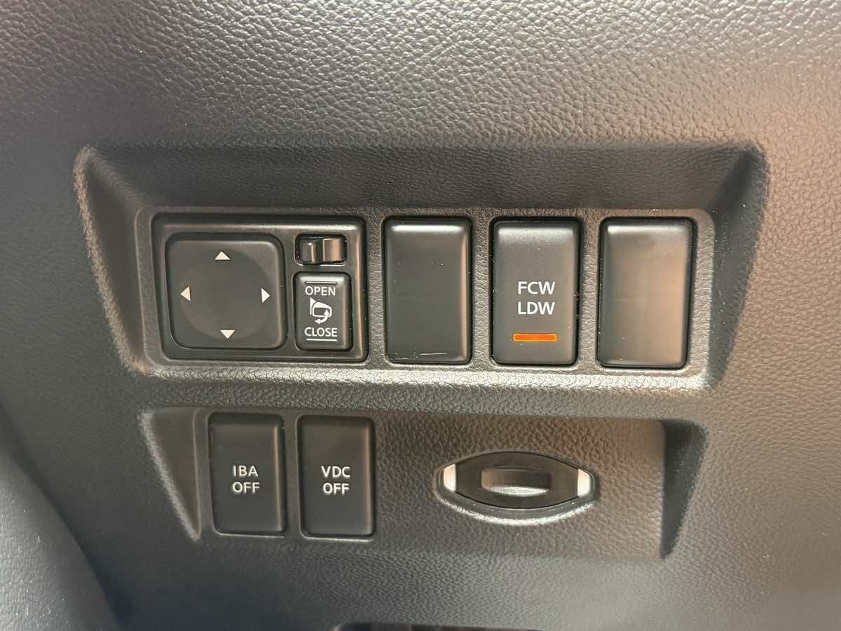 Infiniti FX35 photo 22
