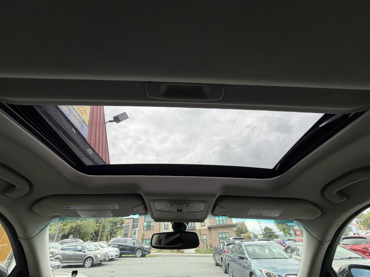Infiniti FX35 photo 24