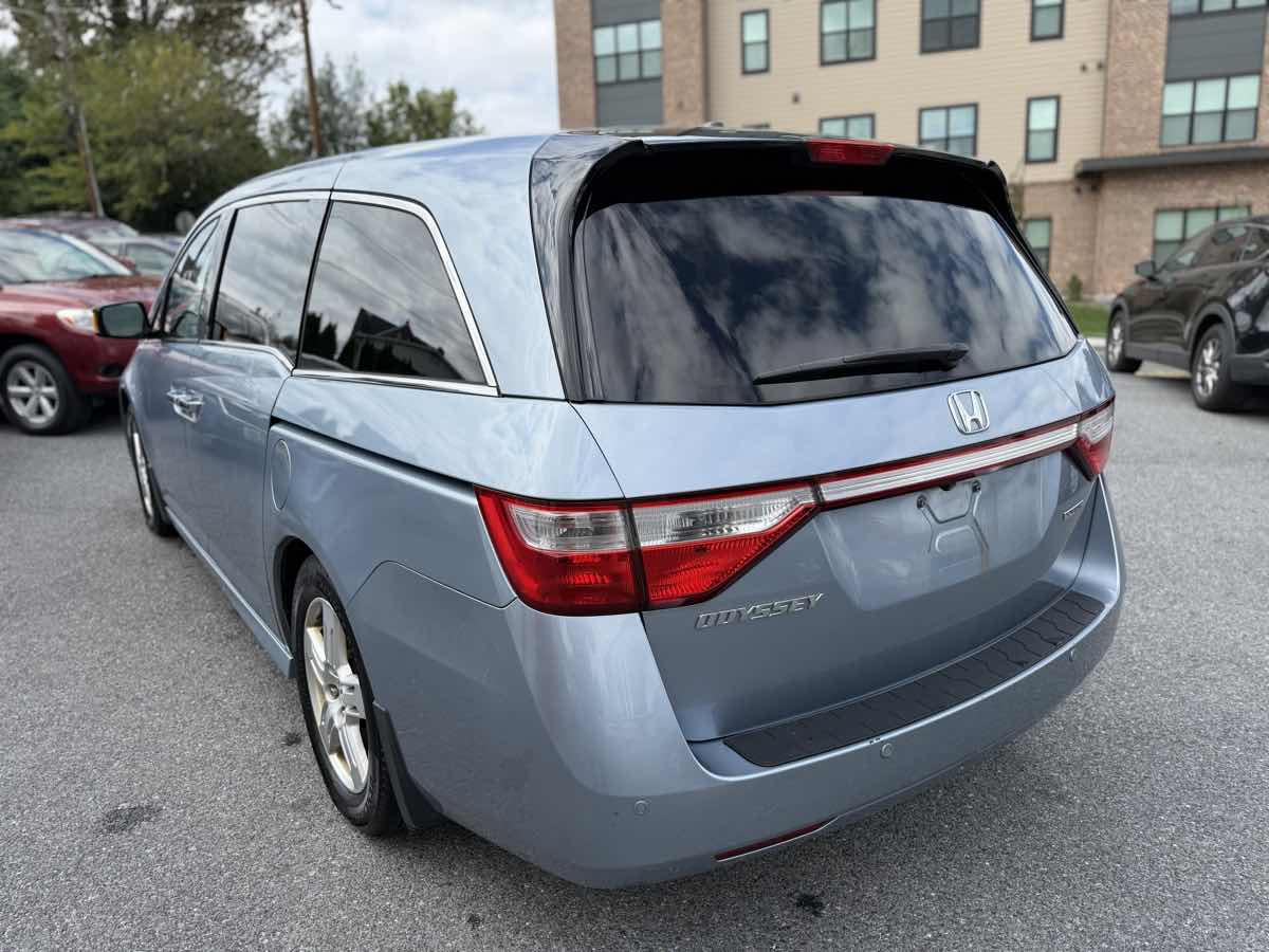 Honda Odyssey photo 5