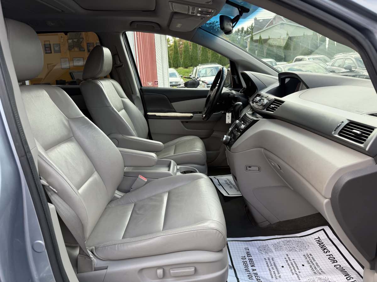 Honda Odyssey photo 10