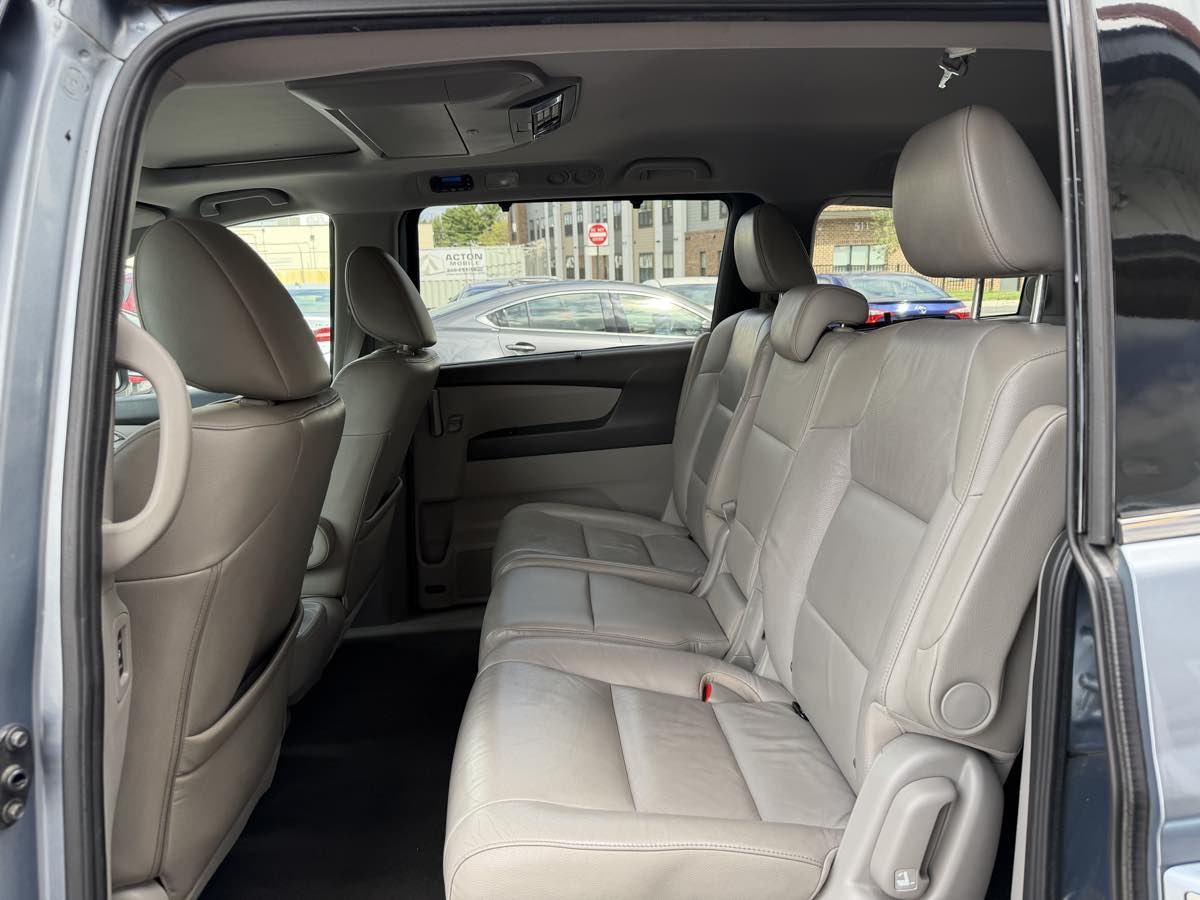 Honda Odyssey photo 11