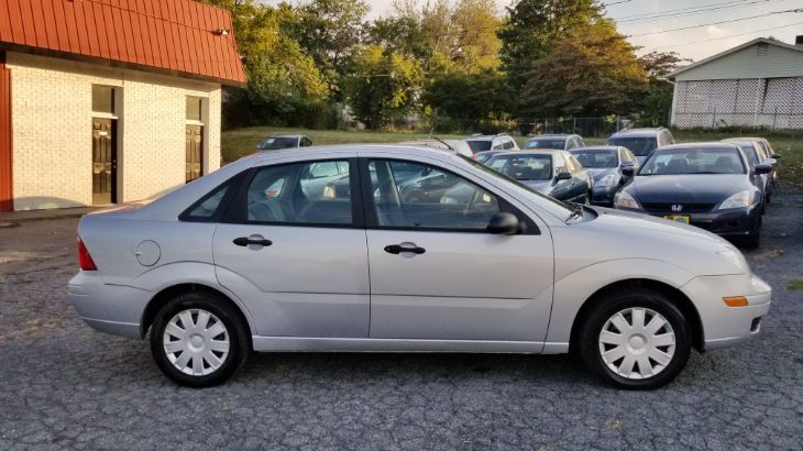 Sold 2005 Ford Focus zx4 S in Frederick