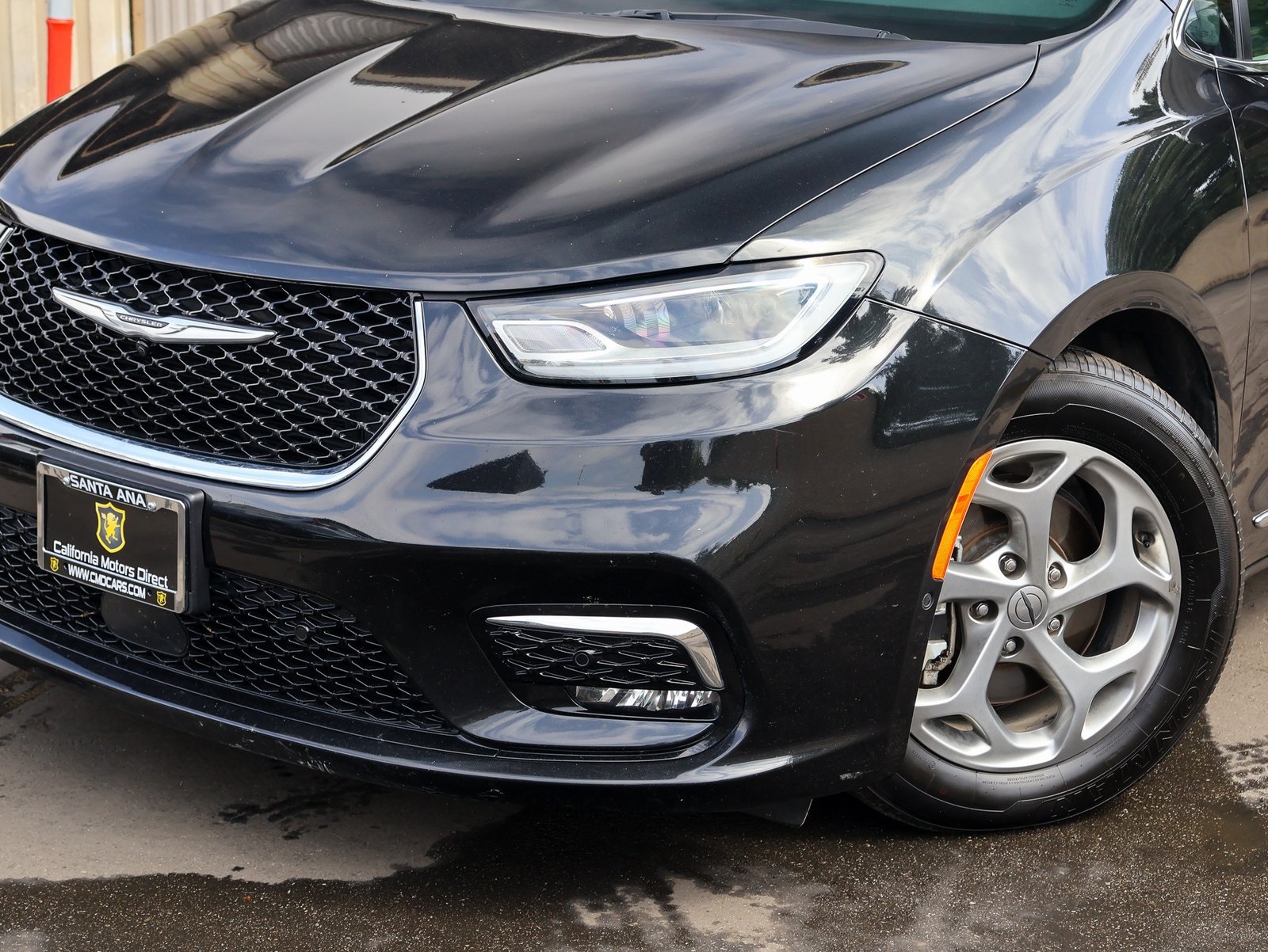 Sold 2022 Chrysler Pacifica Limited in Fontana