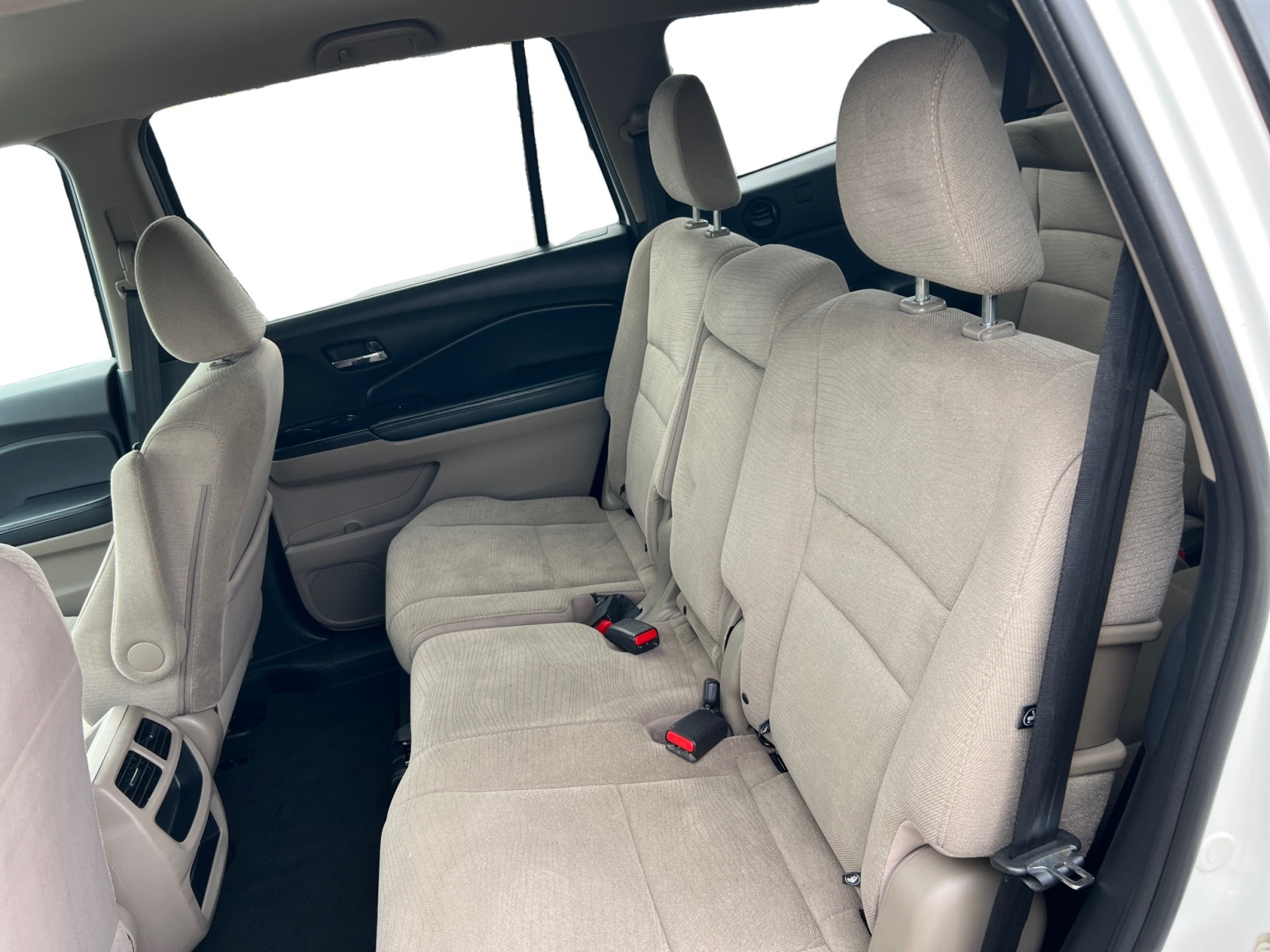 ホワイトシート どこピタッ Sold 2018 Honda Pilot LX in Fontana