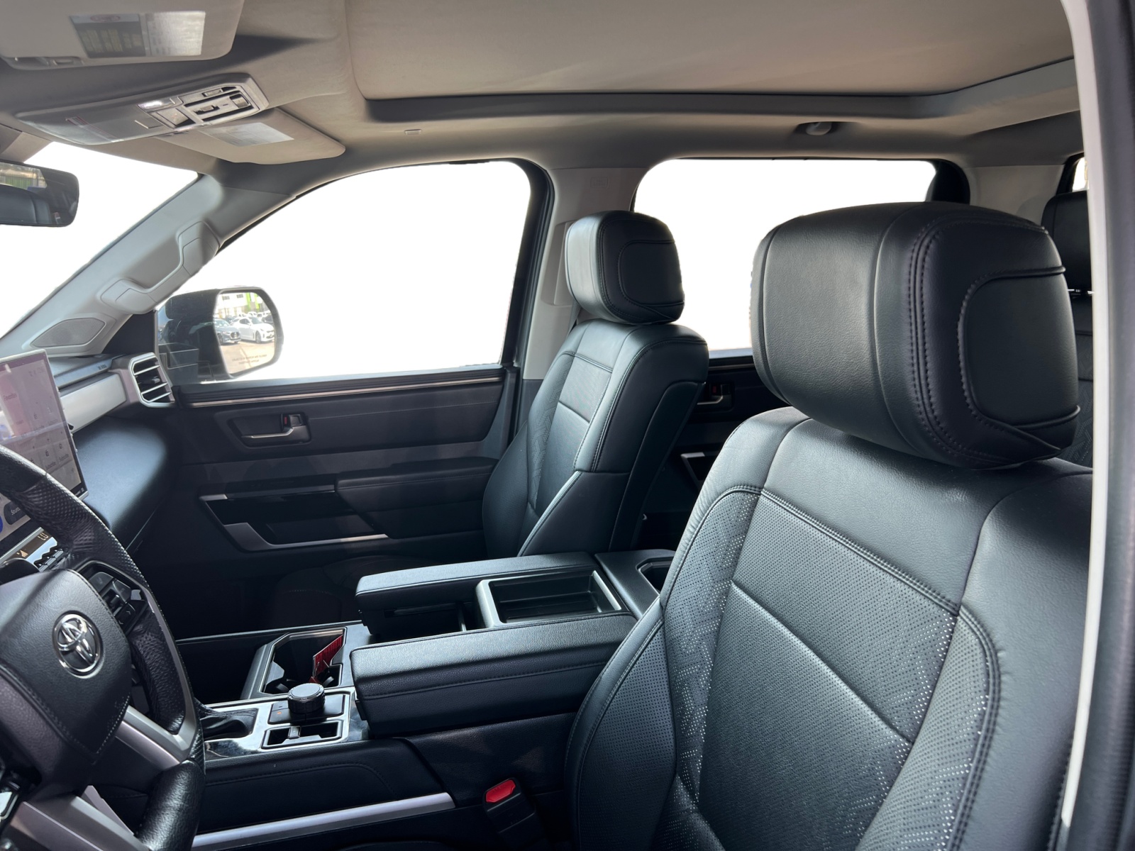 2024 Toyota Tundra Limited - Photo 10