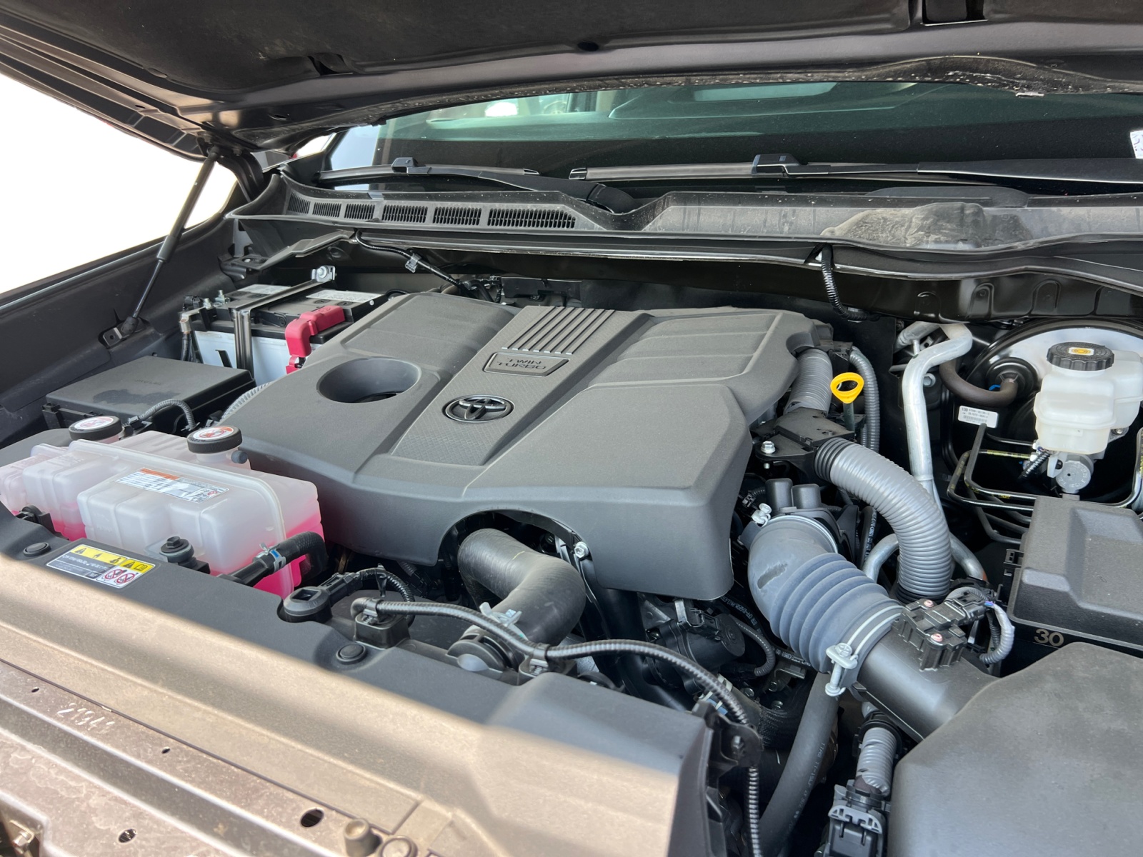 2024 Toyota Tundra Limited - Photo 13