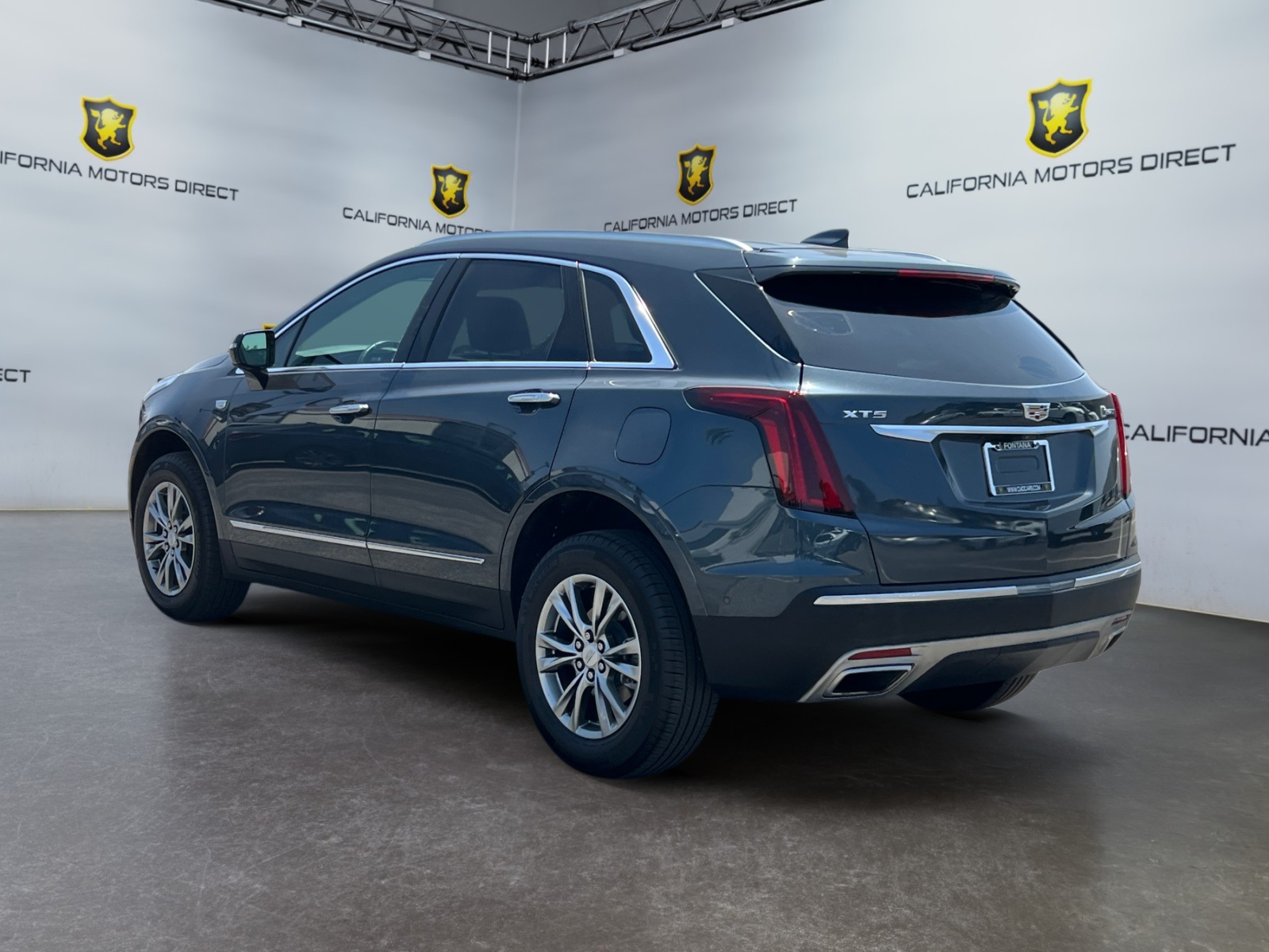 FORME ジャコット　ダークグレー Sold 2021 Cadillac XT5 Premium Luxury in Fontana