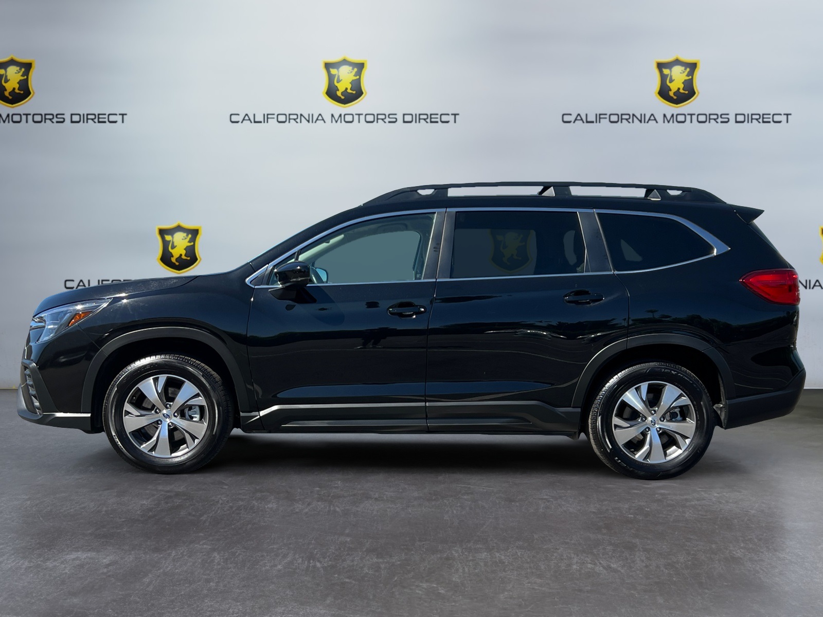 2024 Subaru Ascent Premium photo 2