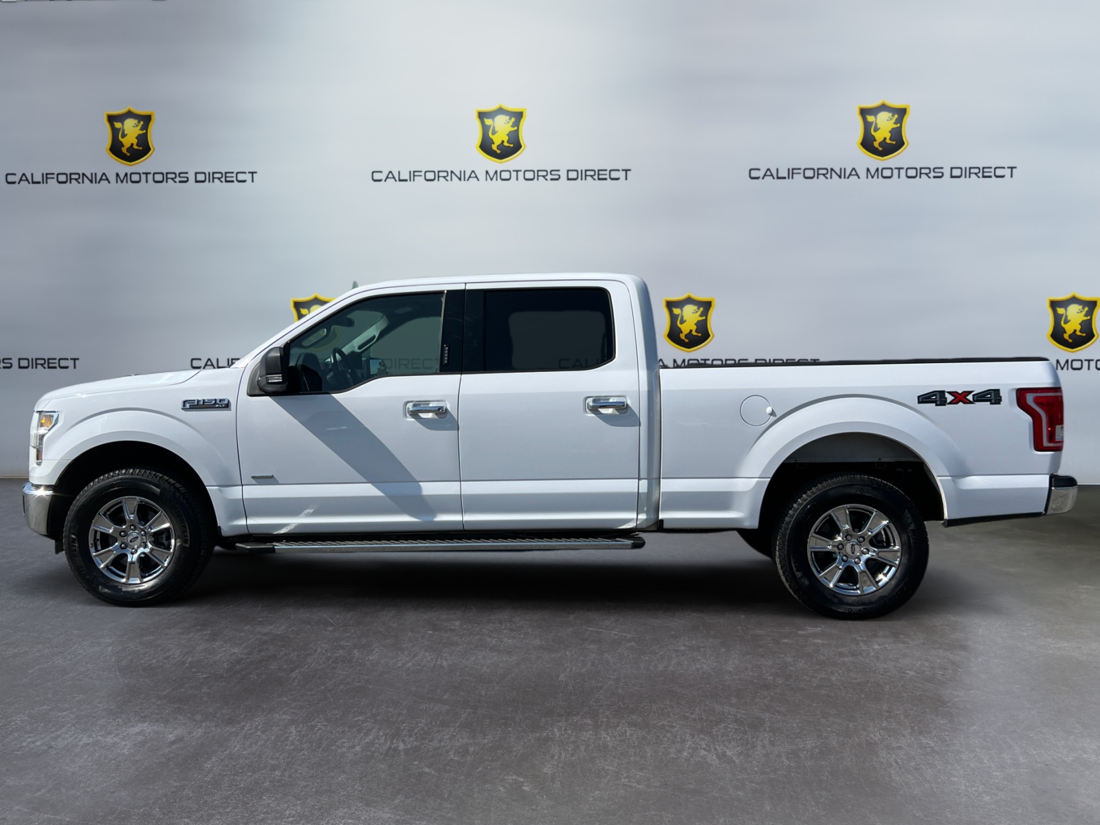 2015 Ford F-150 XLT photo 2