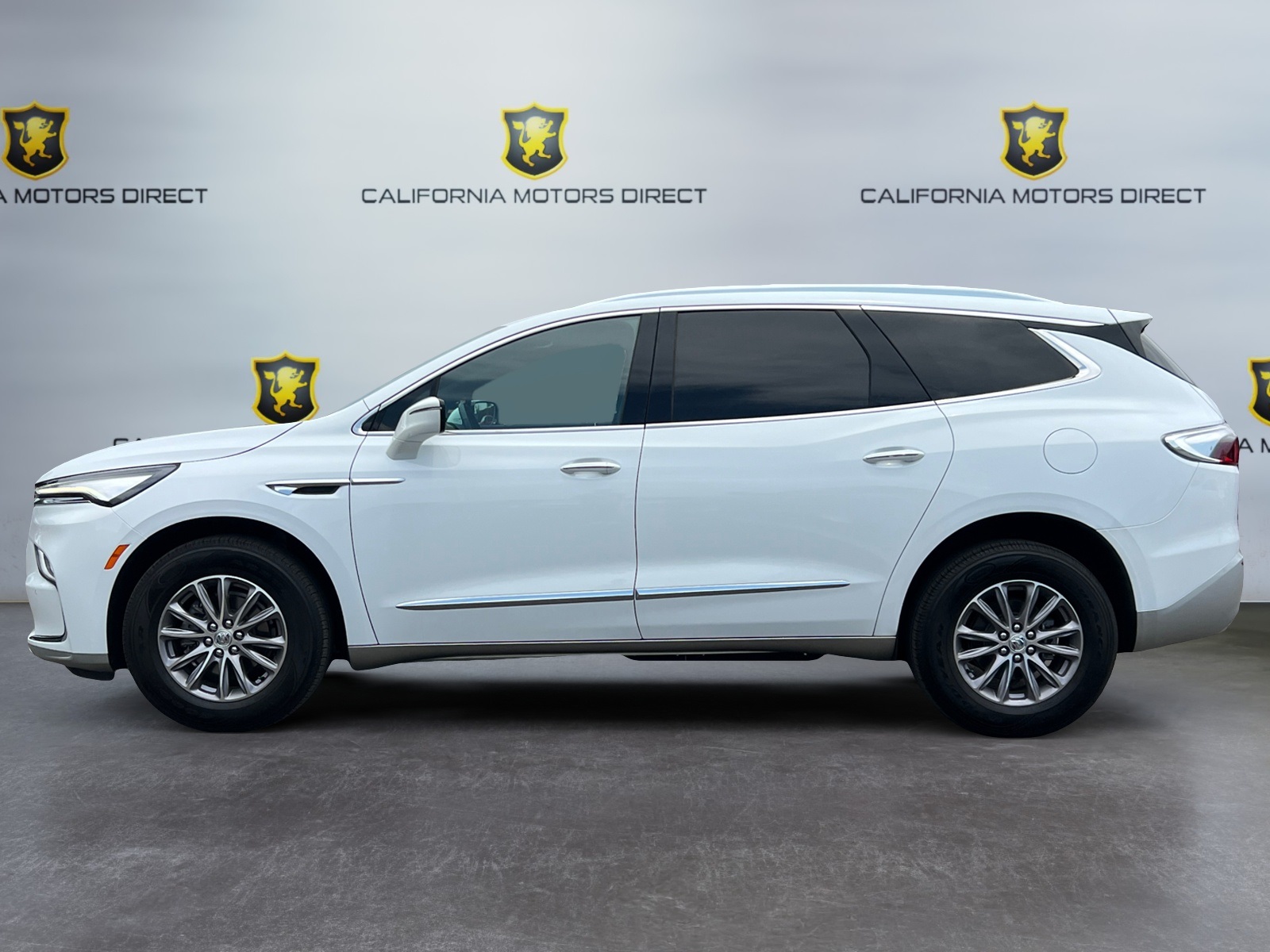 2023 Buick Enclave Essence - Photo 2