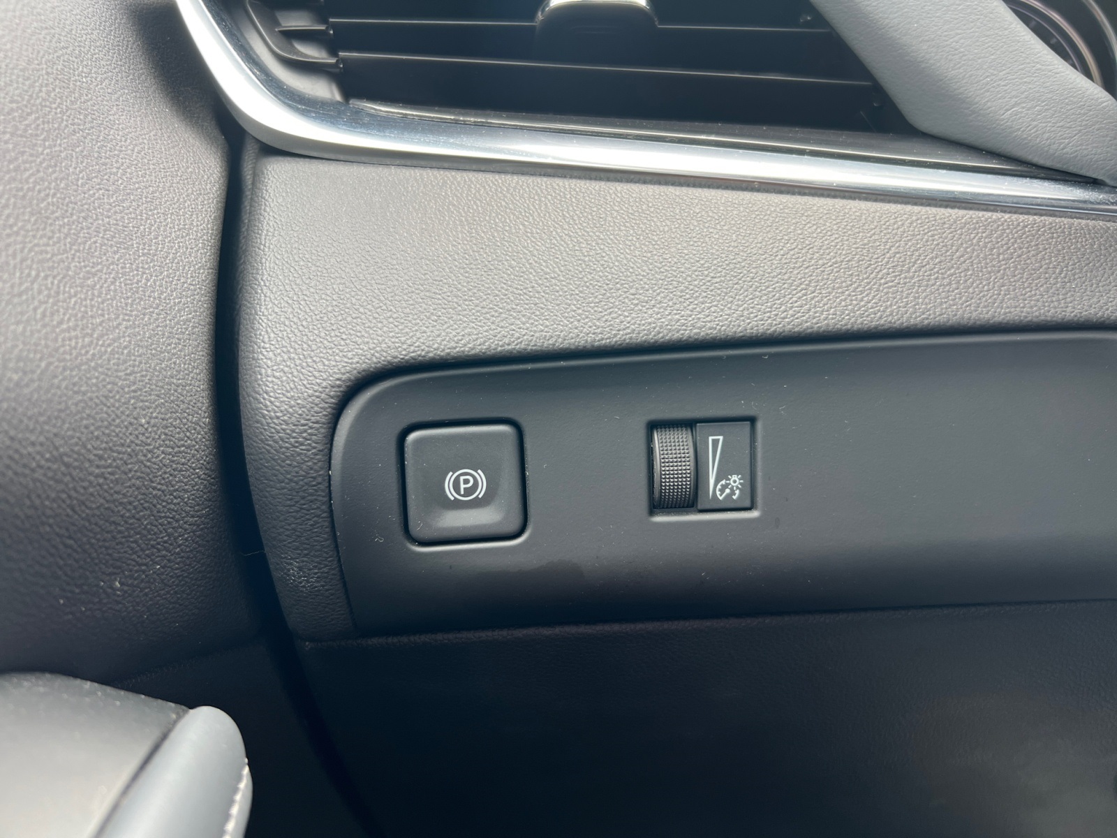 2023 Buick Enclave Essence - Photo 18