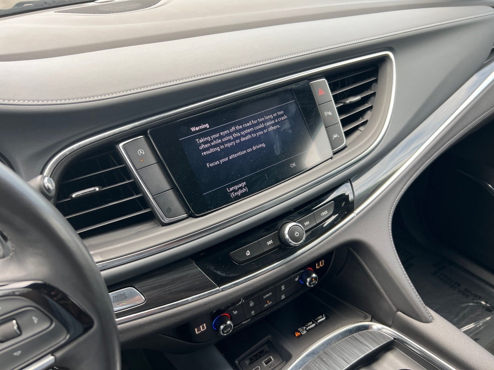 2023 Buick Enclave Essence - Photo 19