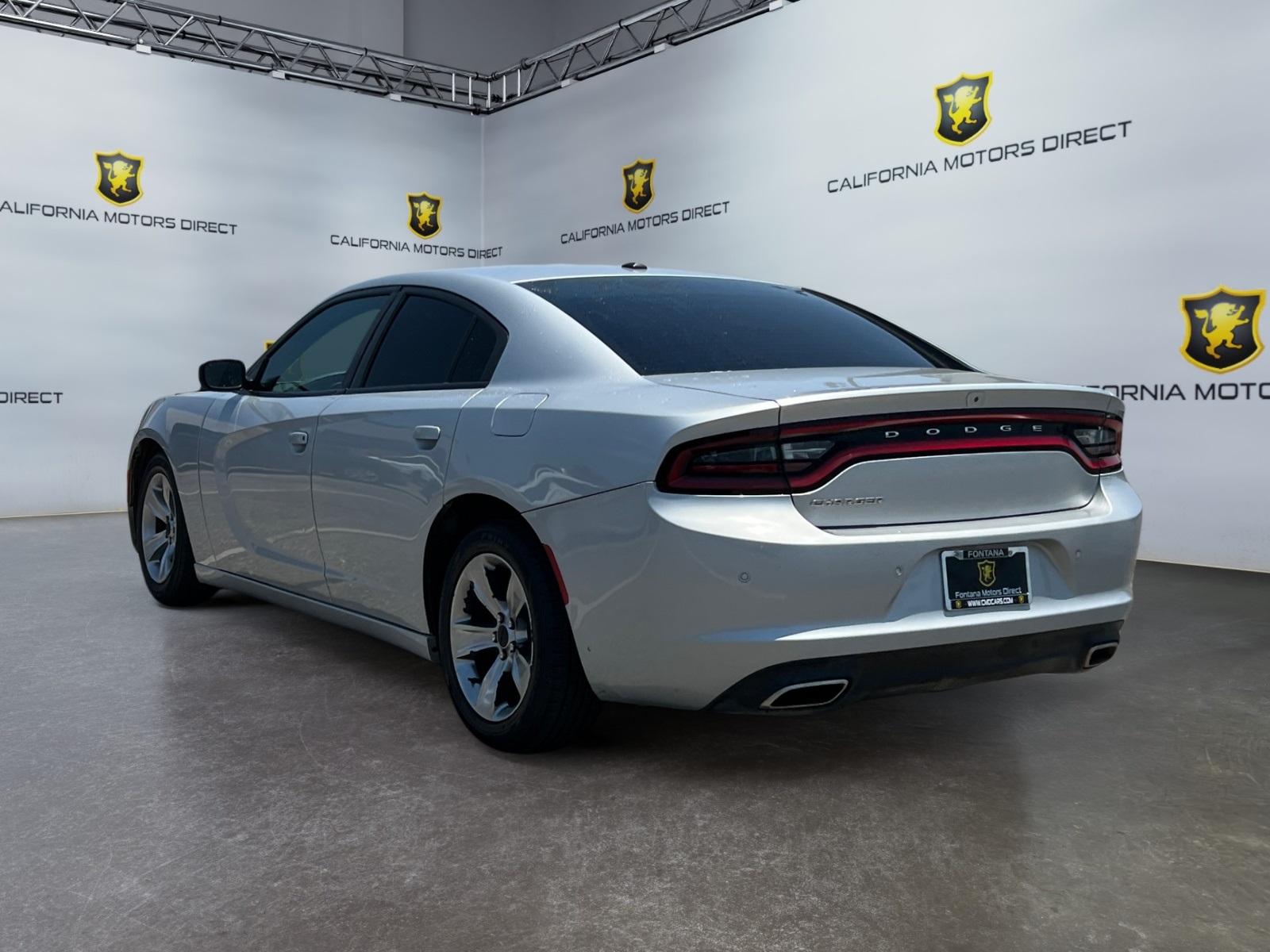 2019 Dodge Charger SXT photo 3