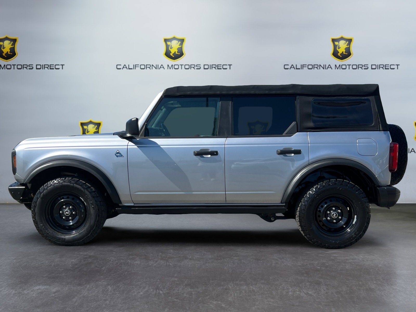 2021 Ford Bronco 4-Door Black Diamond - Photo 2