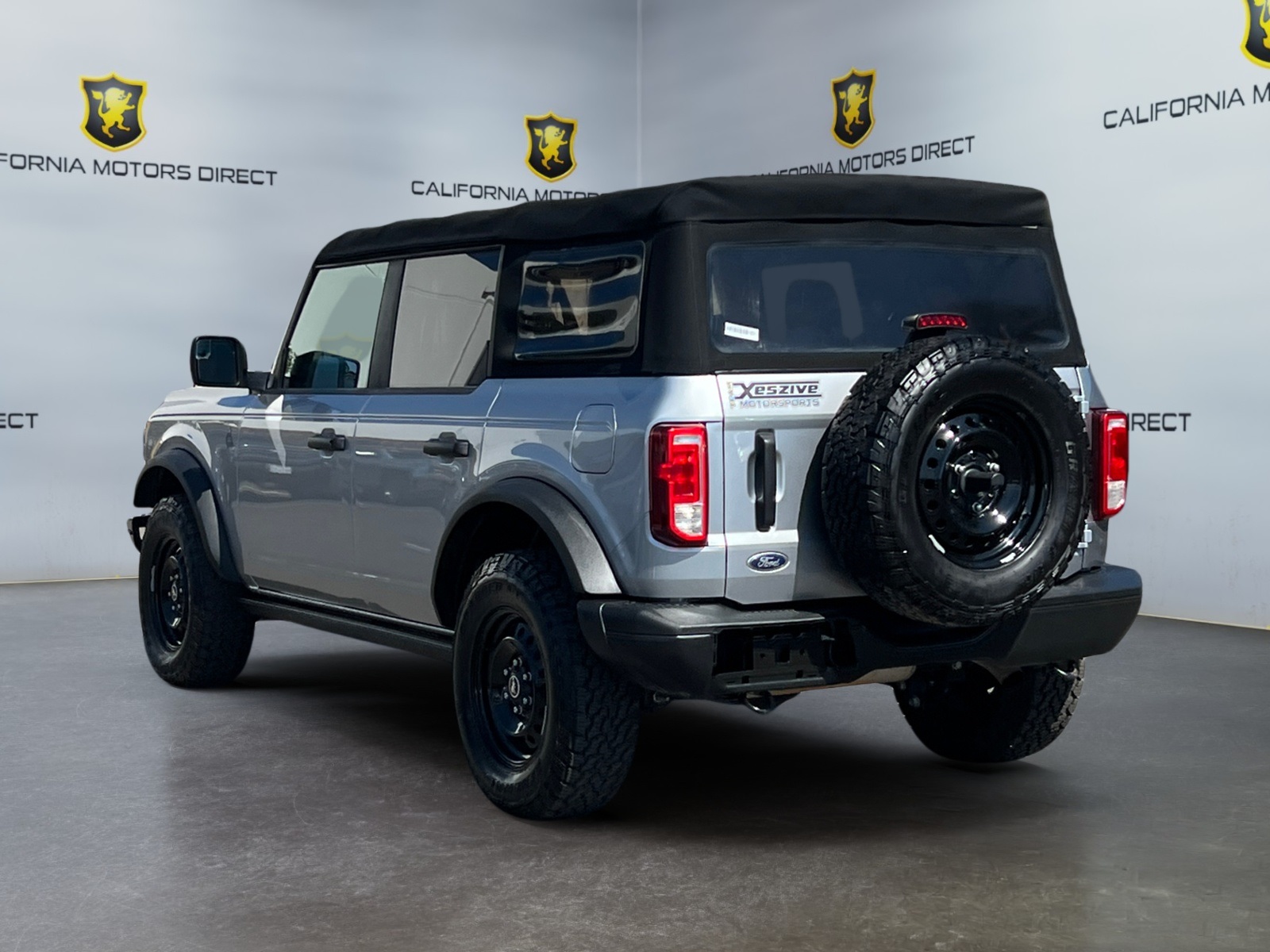 2021 Ford Bronco Black Diamond photo 3