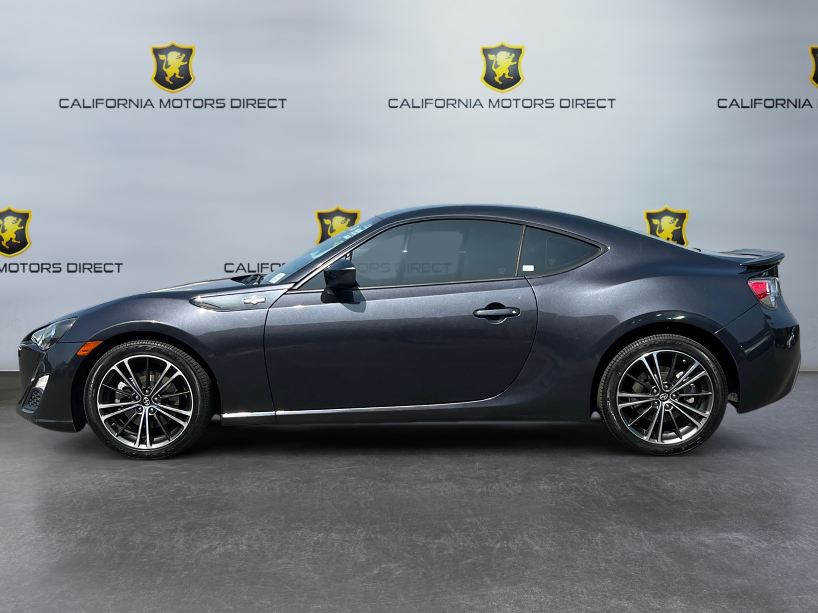 2013 Scion FR-S photo 2