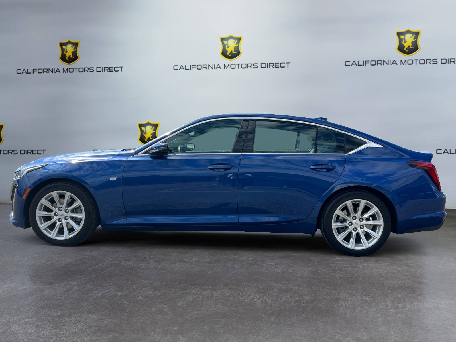 2021 Cadillac CT5 Luxury photo 2