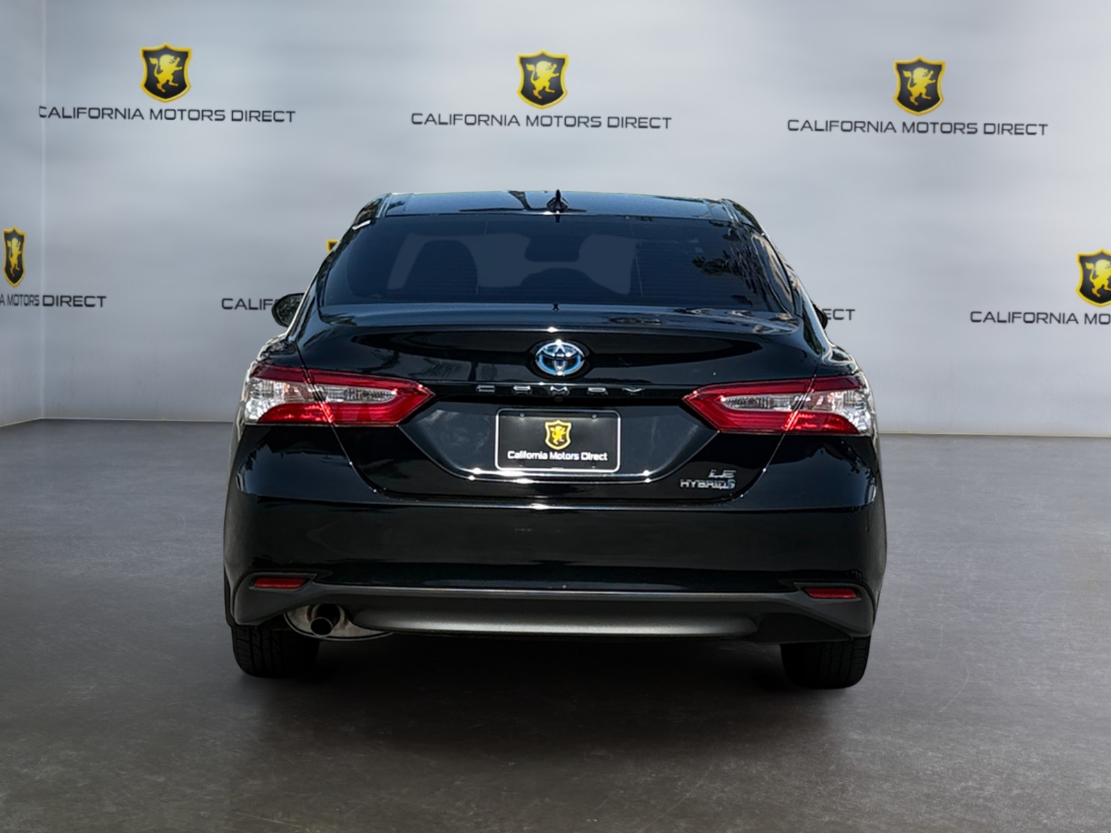 2020 Toyota Camry Hybrid LE photo 4
