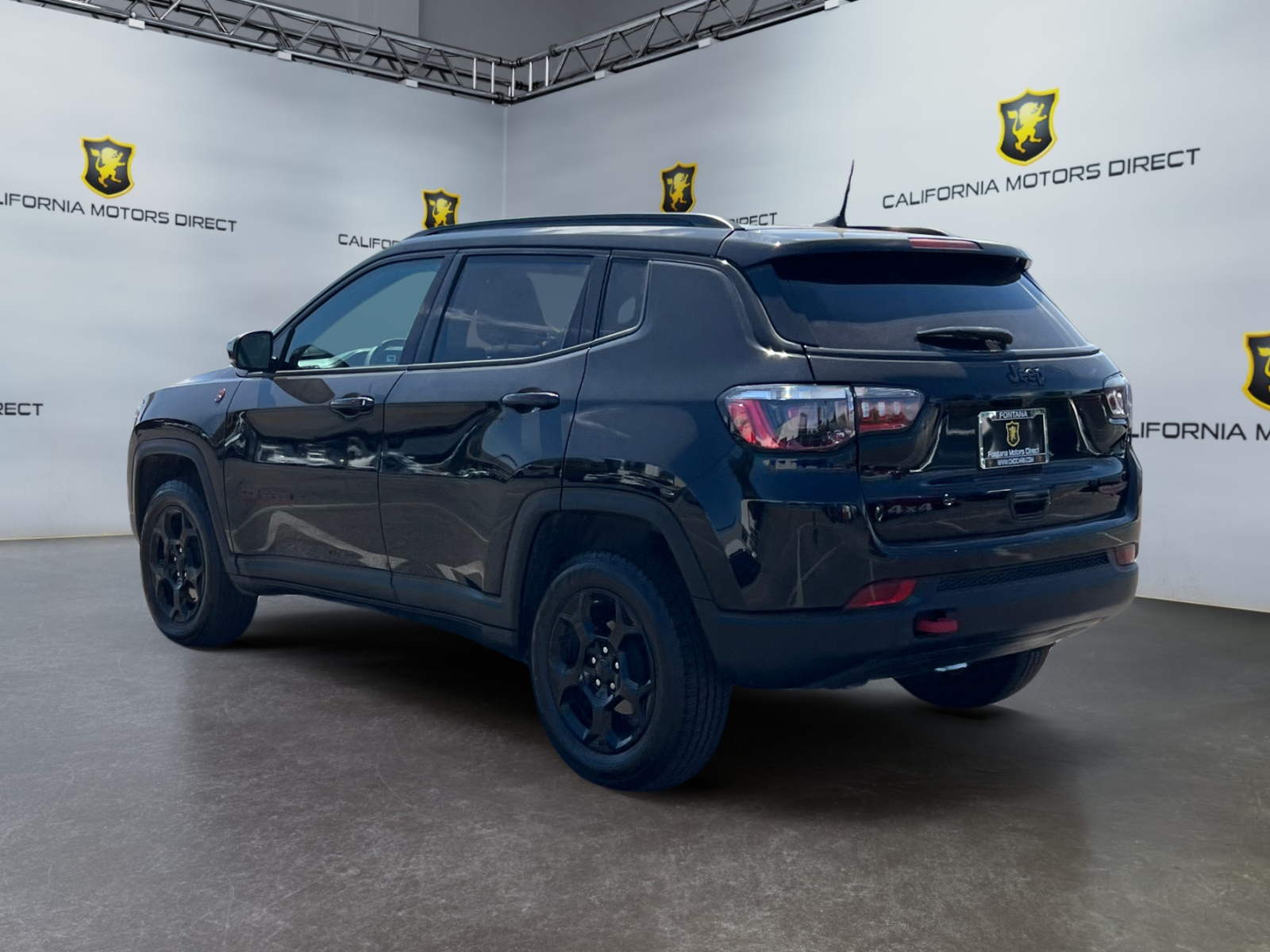 2023 Jeep Compass Trailhawk photo 2