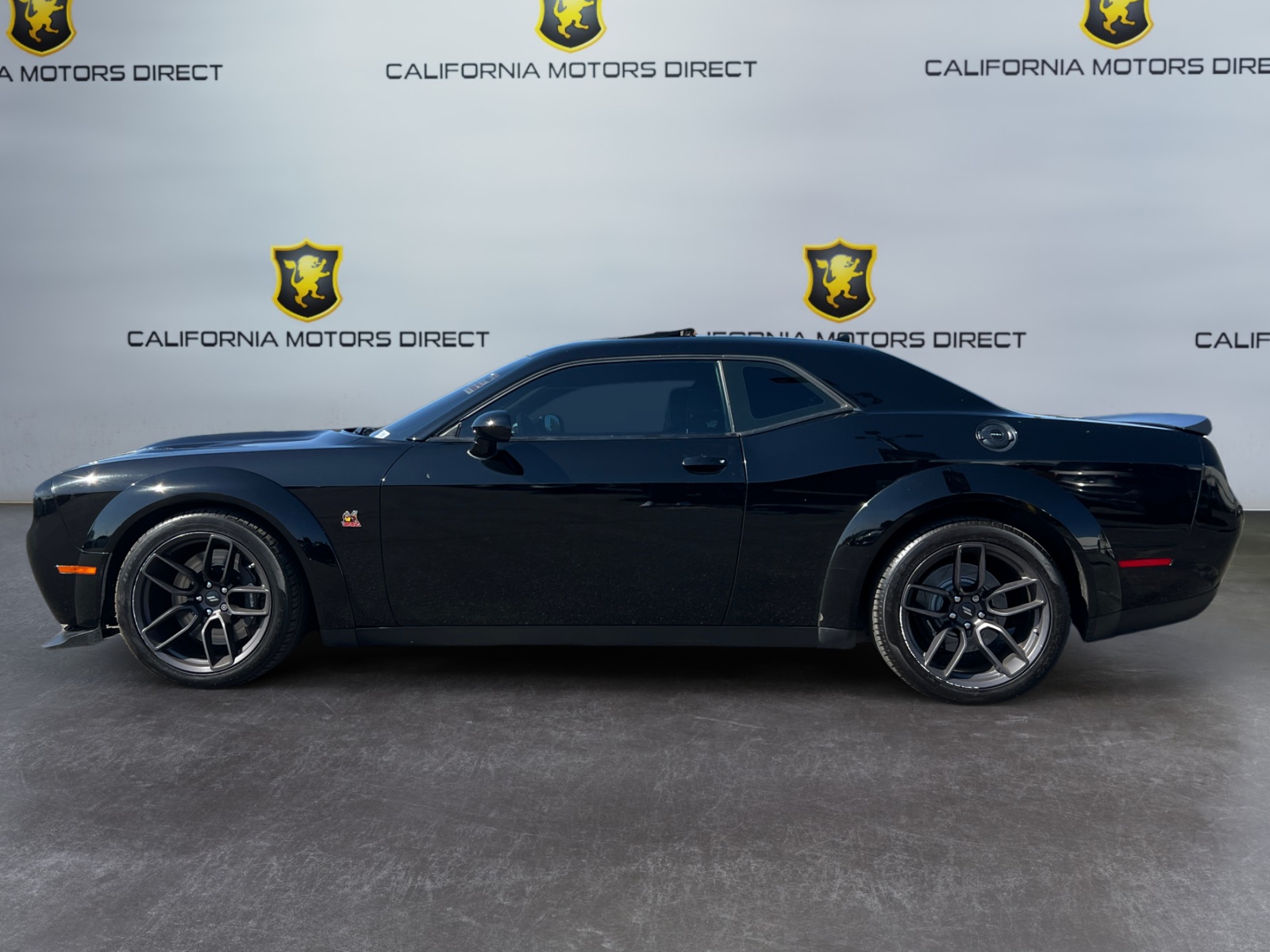 2020 Dodge Challenger R/T Scat Pack Widebody photo 2
