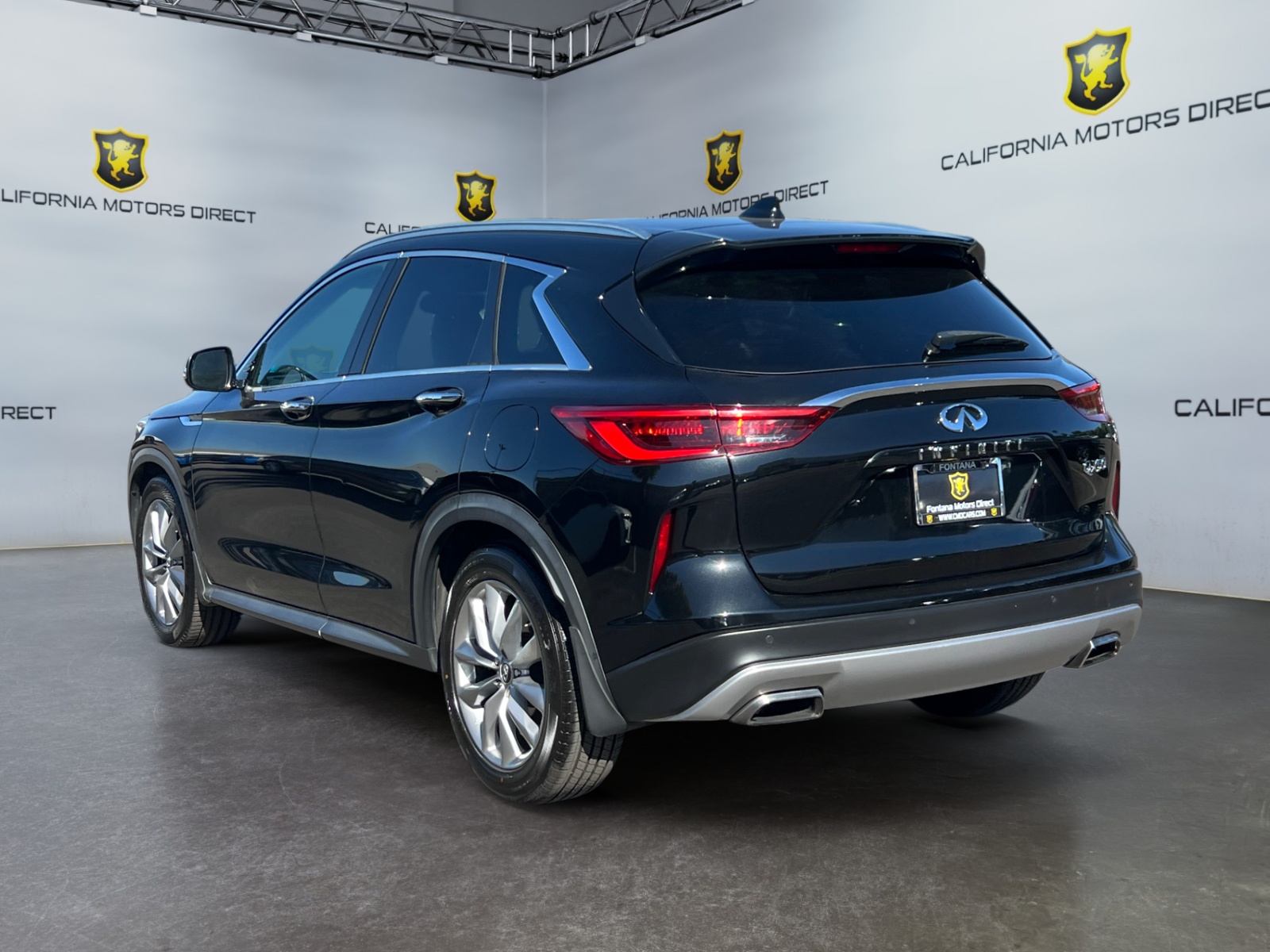 2019 Infiniti QX50 Essential photo 2