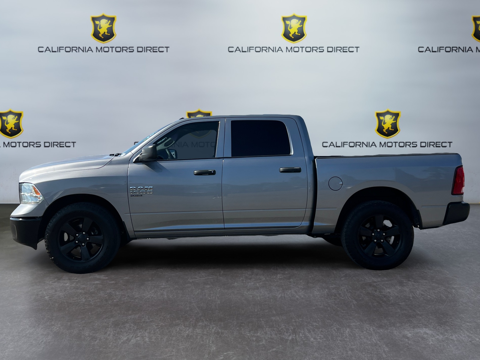 2020 Ram 1500 Classic Tradesman photo 2