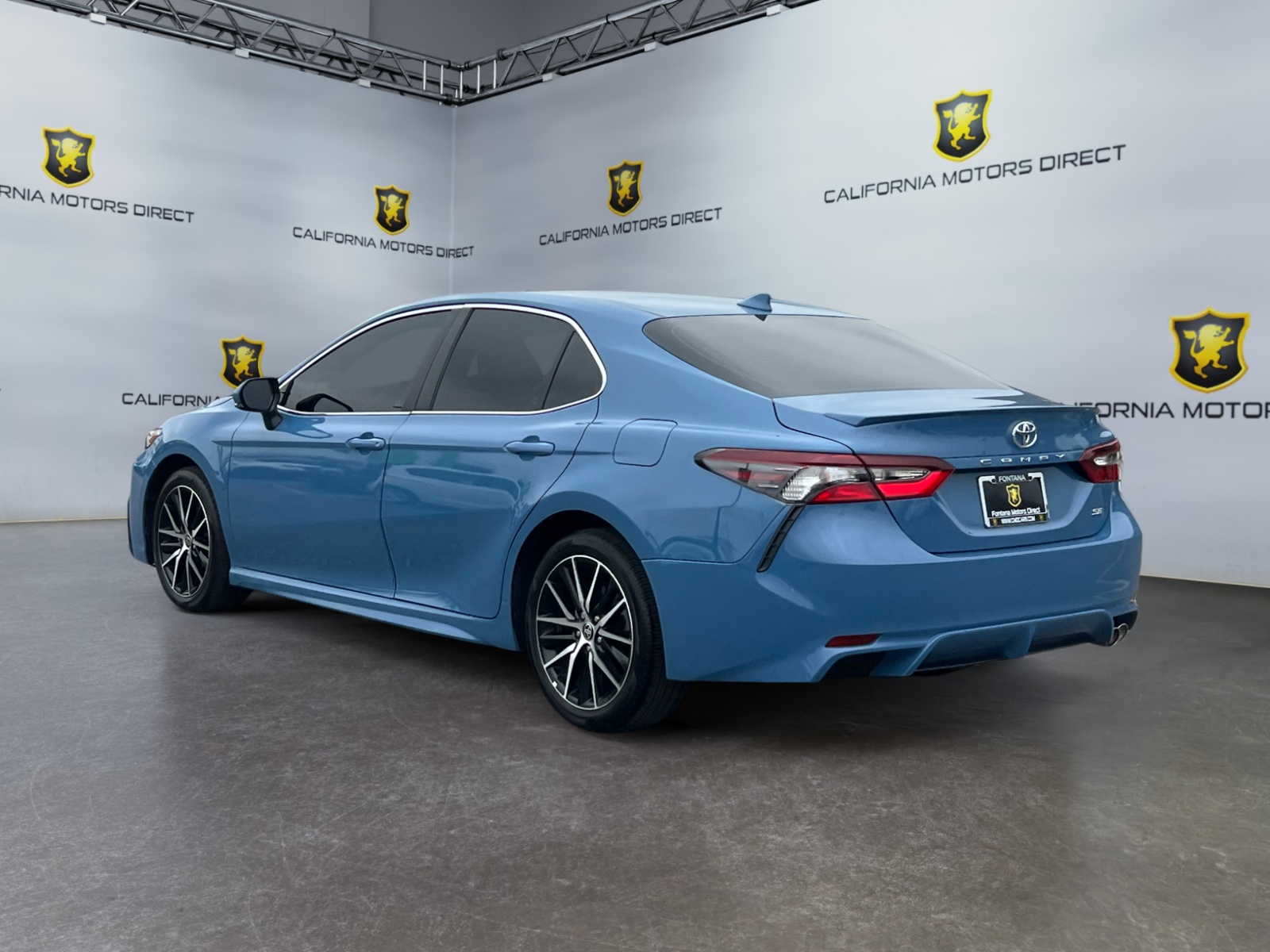 2024 Toyota Camry SE photo 3