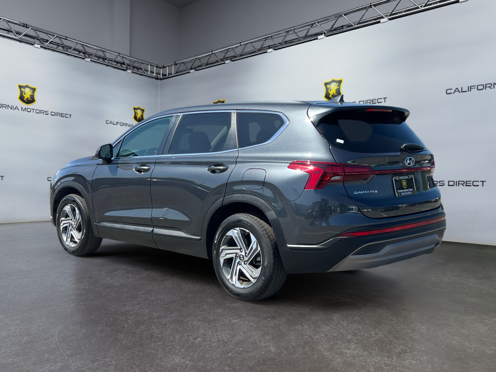 2021 Hyundai Santa Fe SE photo 3