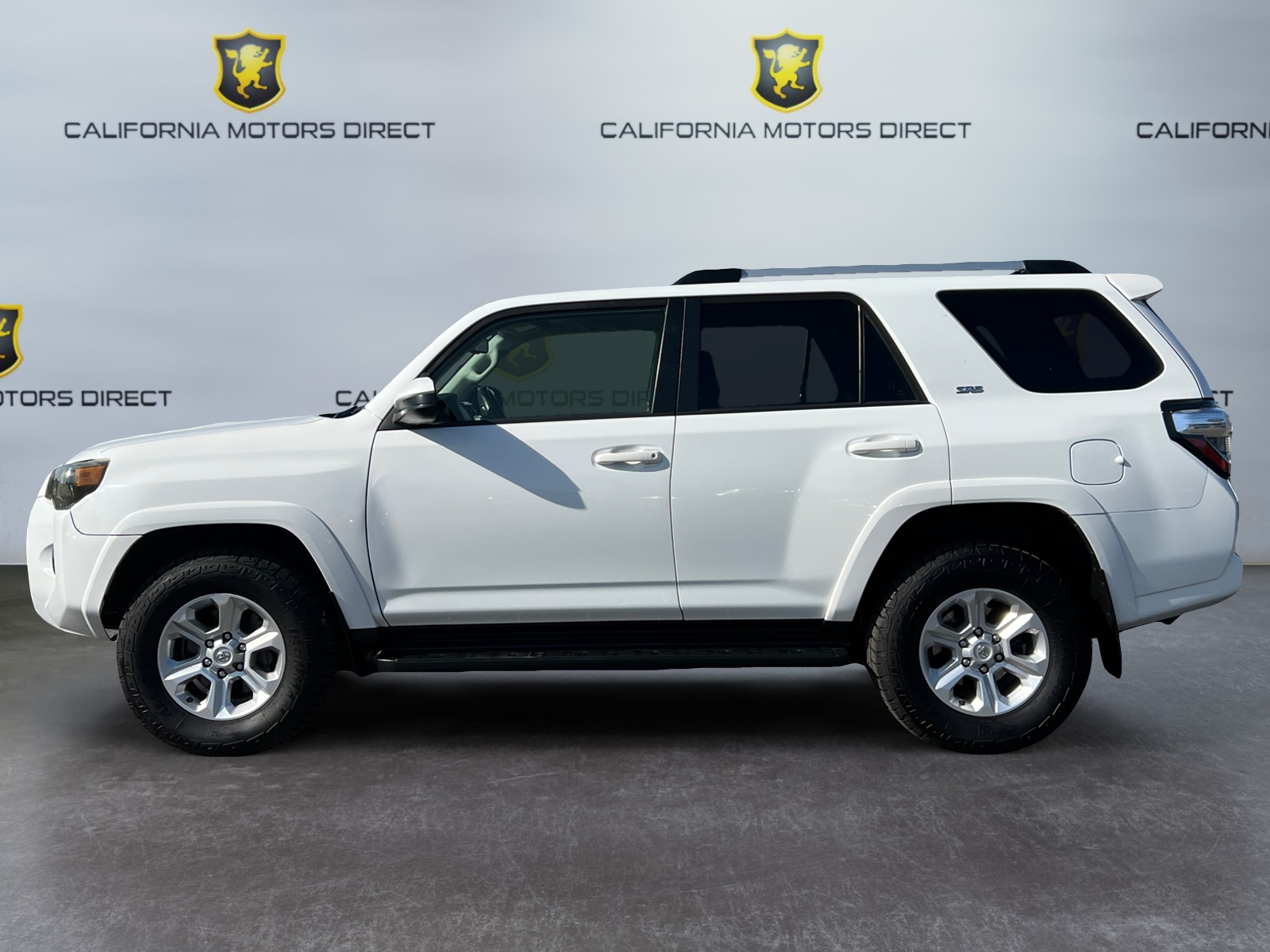 2021 Toyota 4Runner SR5 photo 2