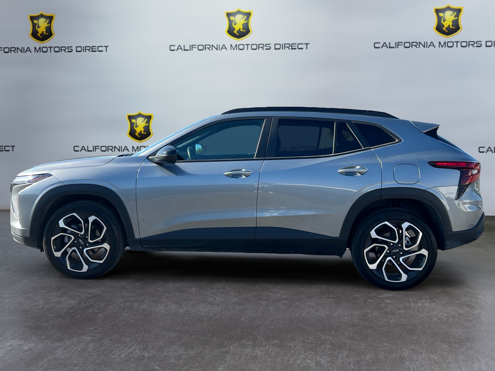 2024 Chevrolet Trax photo 2