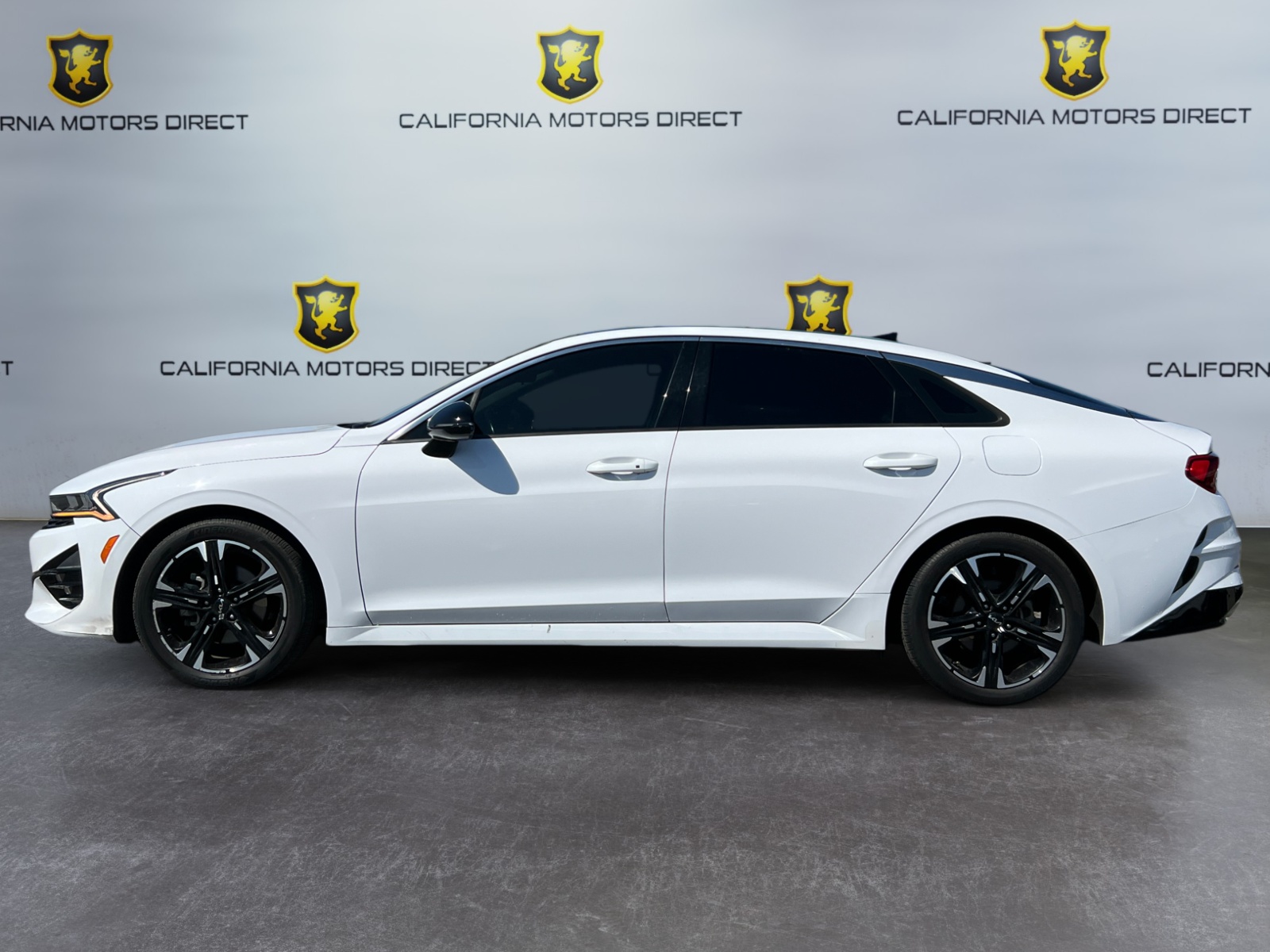 2022 Kia K5 GT-Line photo 2