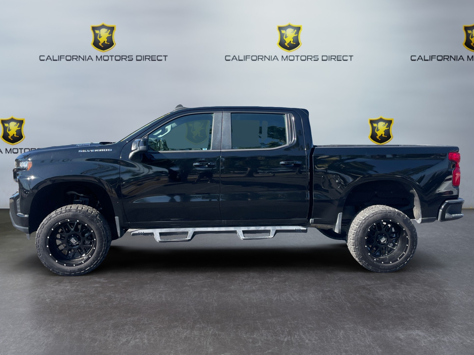 2020 Chevrolet Silverado 1500 RST photo 2