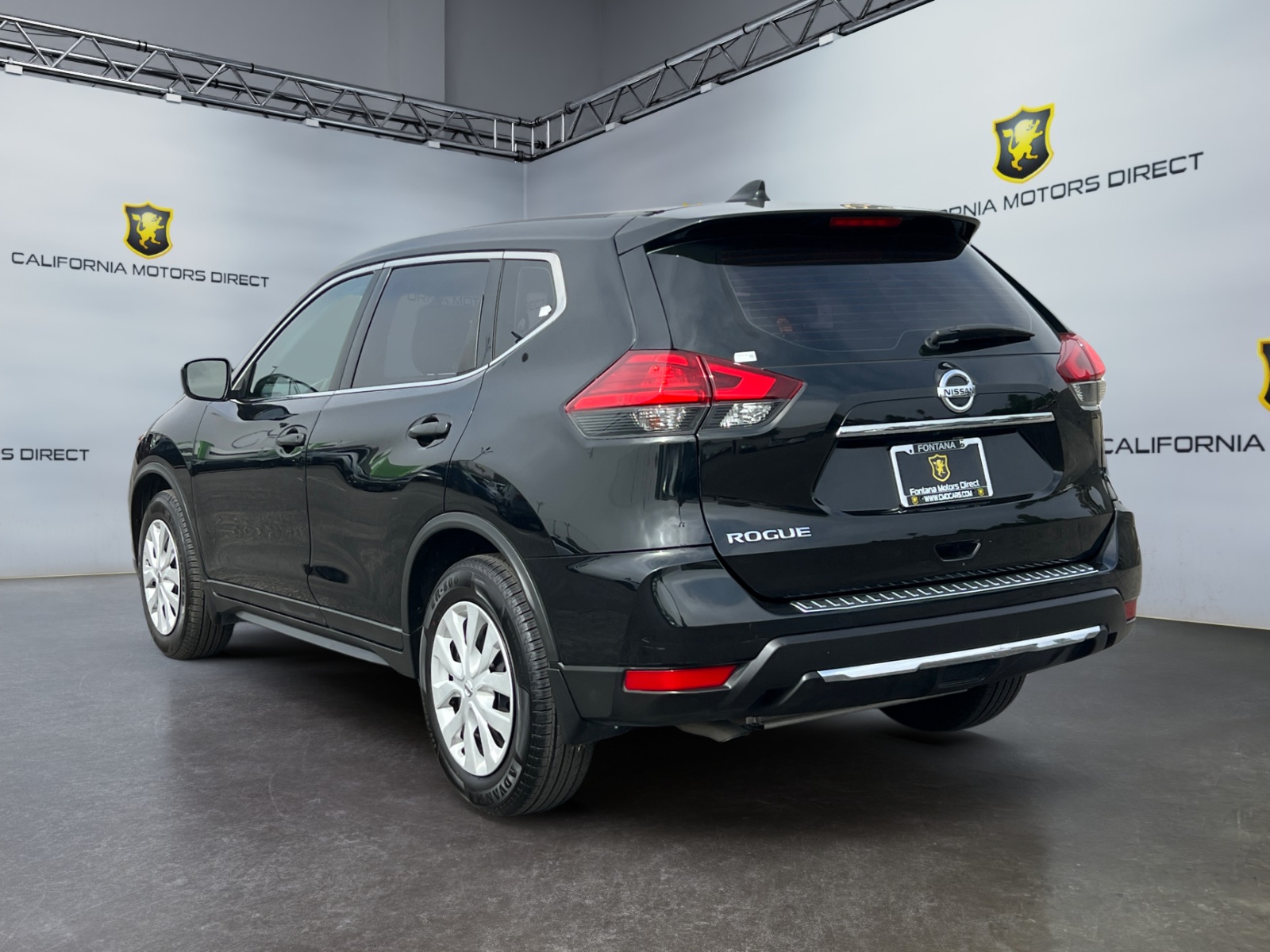 2017 Nissan Rogue S photo 3
