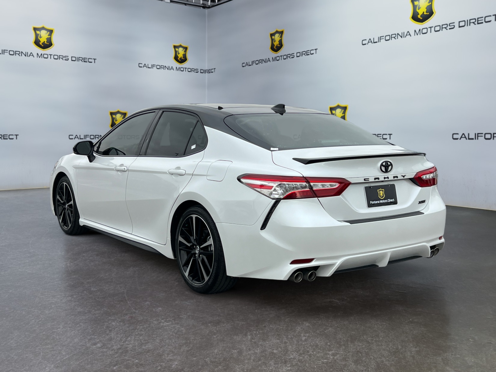 2020 Toyota Camry XSE photo 3