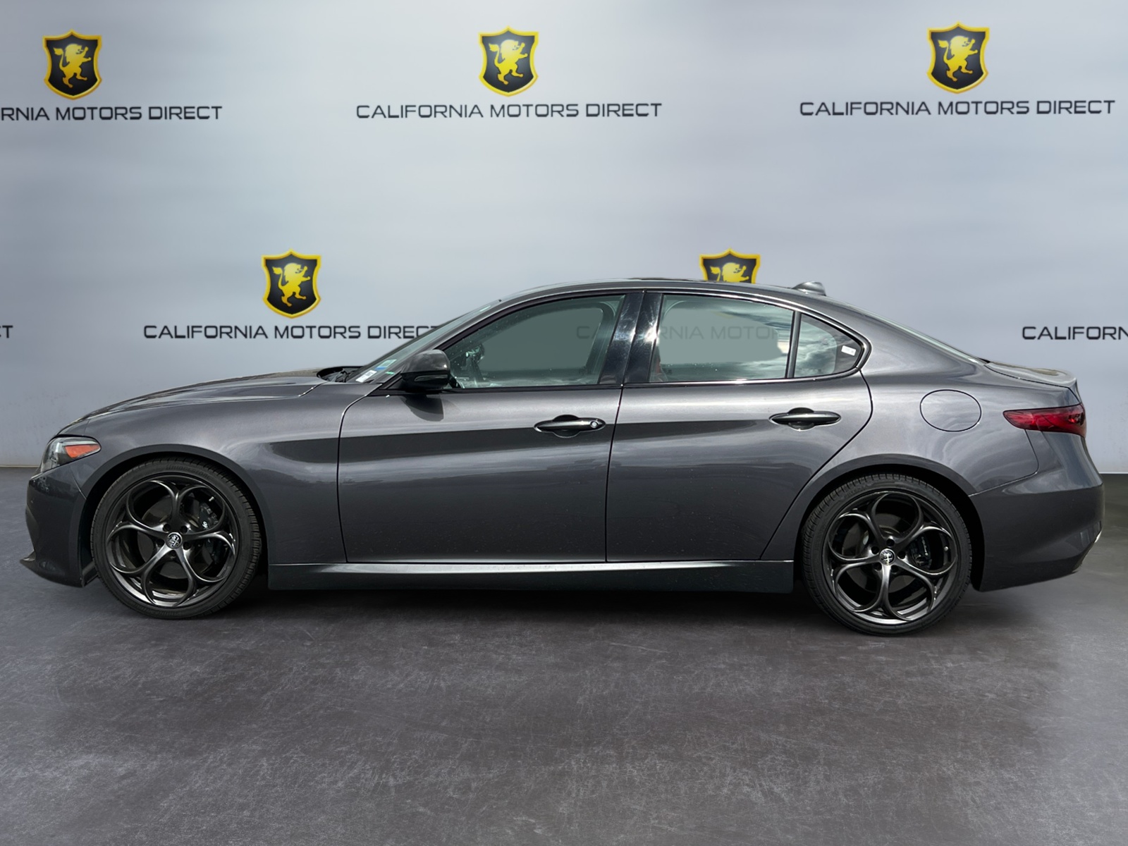 2018 Alfa Romeo Giulia Ti Sport photo 2