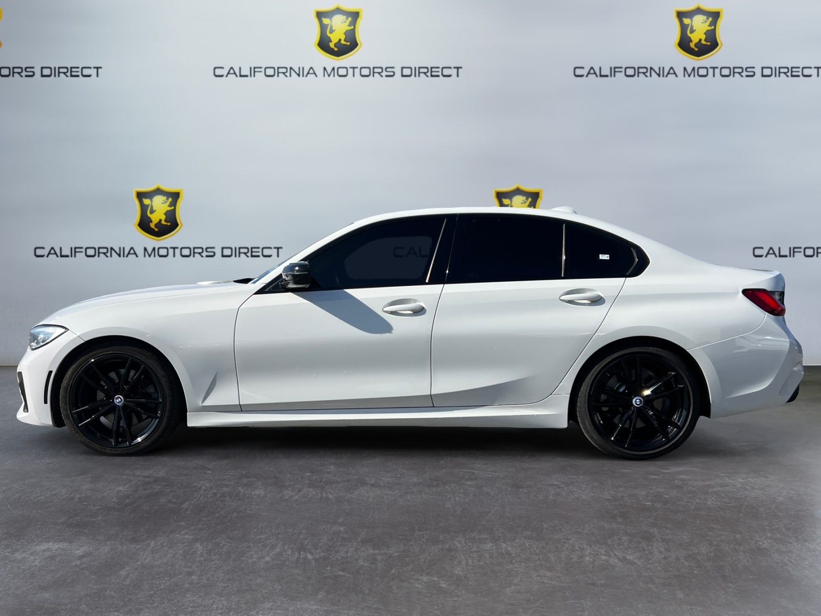2021 Bmw 330i photo 2