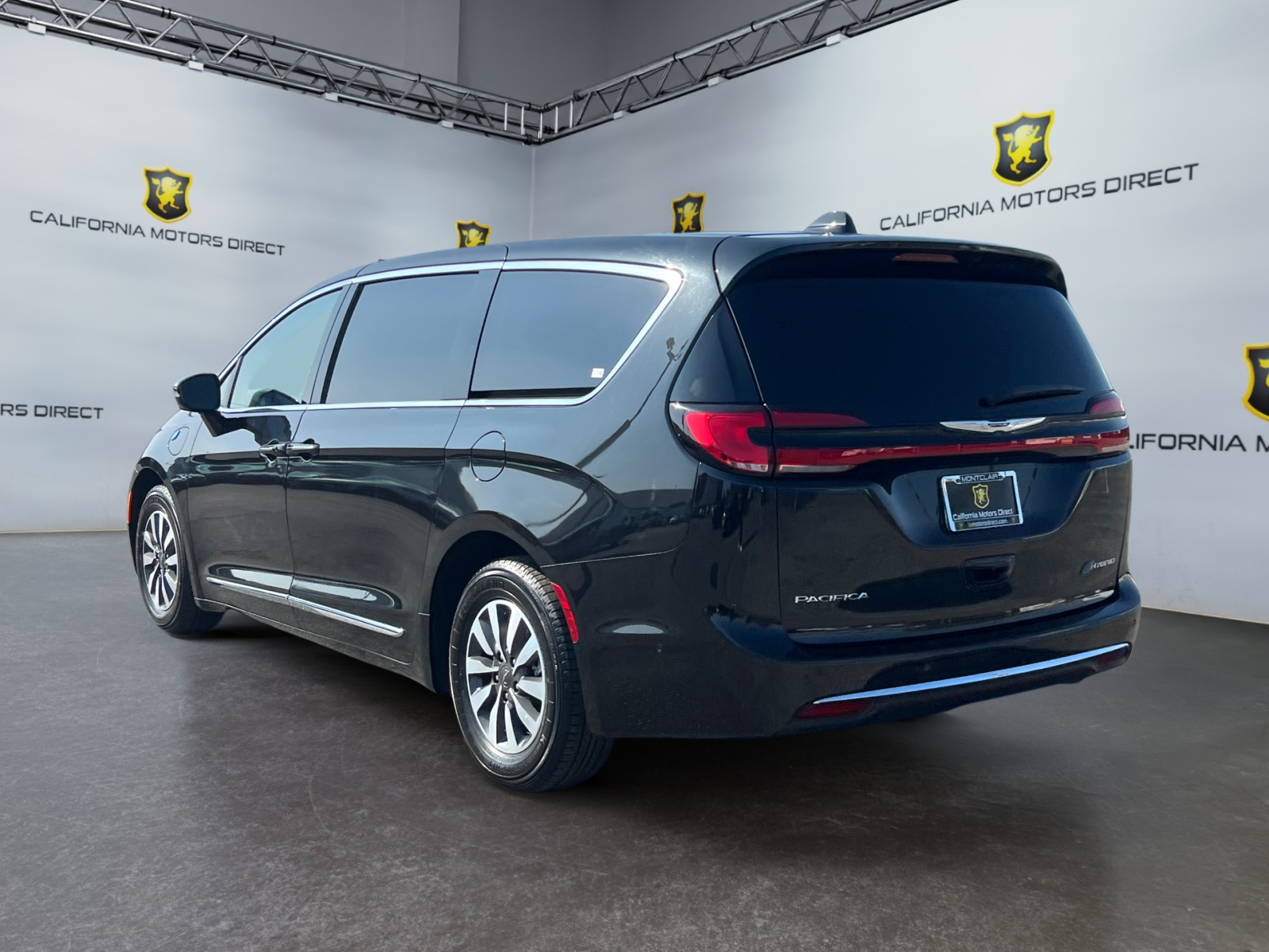 2022 Chrysler Pacifica Hybrid Limited photo 3
