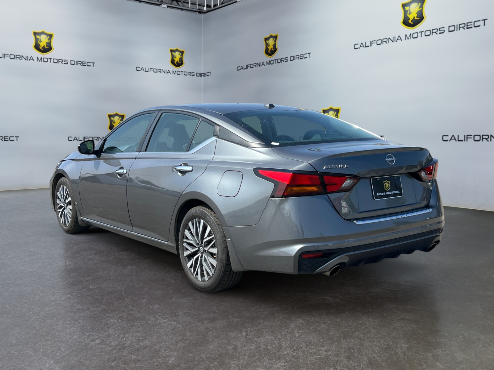 2023 Nissan Altima 2.5 SV photo 3