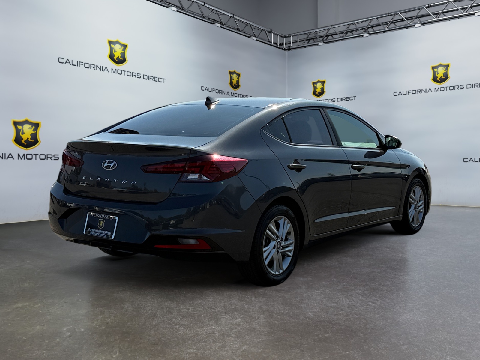 2020 Hyundai Elantra Value Edition photo 3
