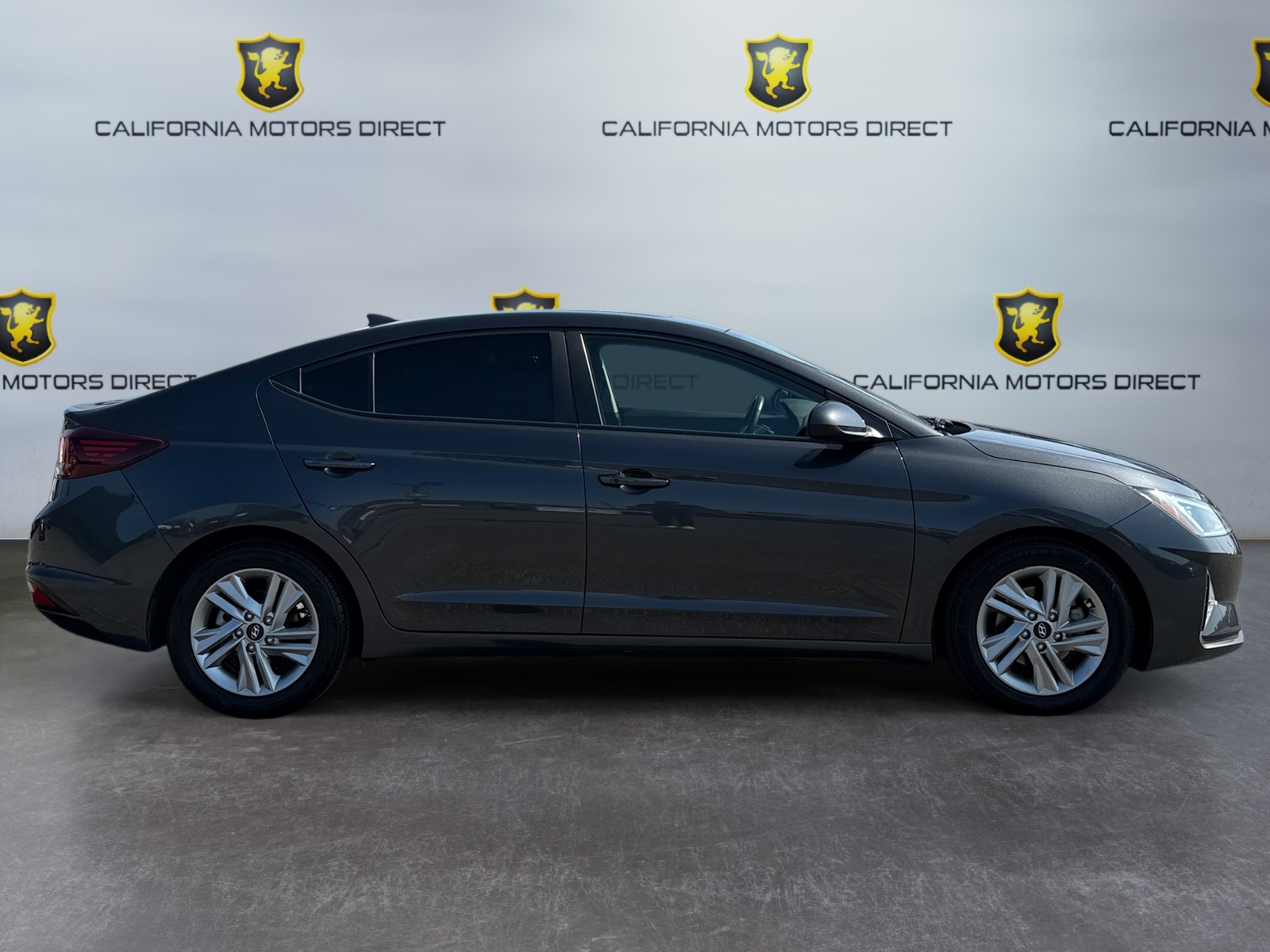 2020 Hyundai Elantra Value Edition photo 4