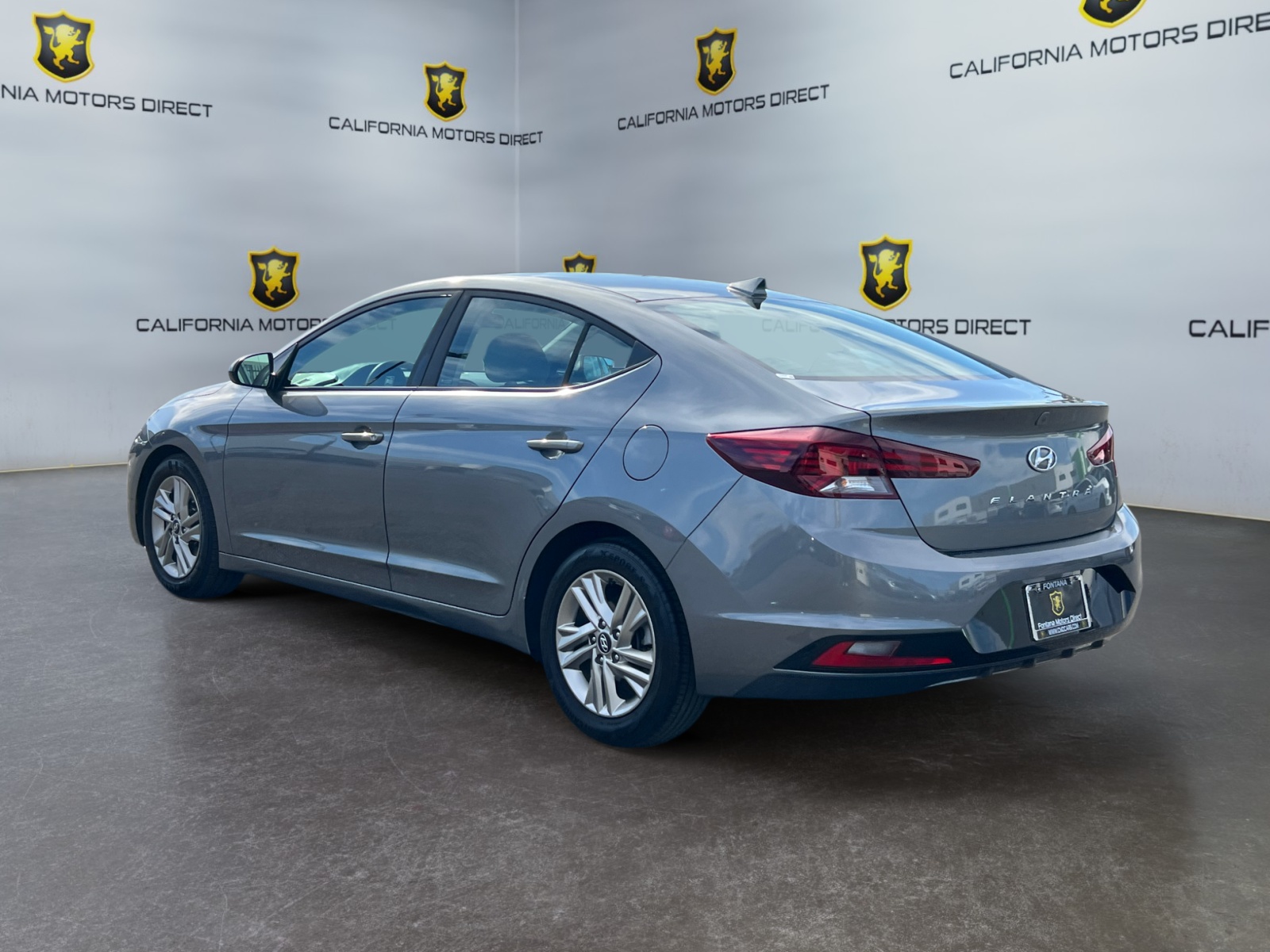 2019 Hyundai Elantra SEL photo 3