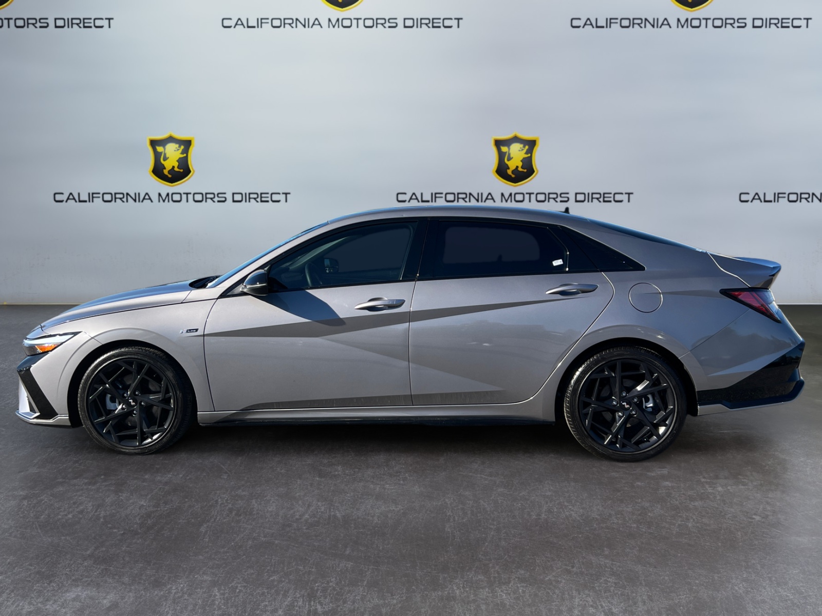 2024 Hyundai Elantra N Line photo 2