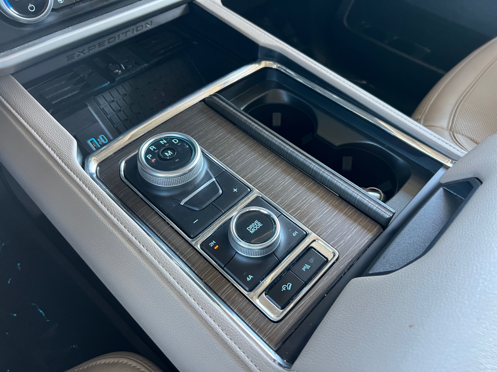 2024 Ford Expedition Limited - Photo 18