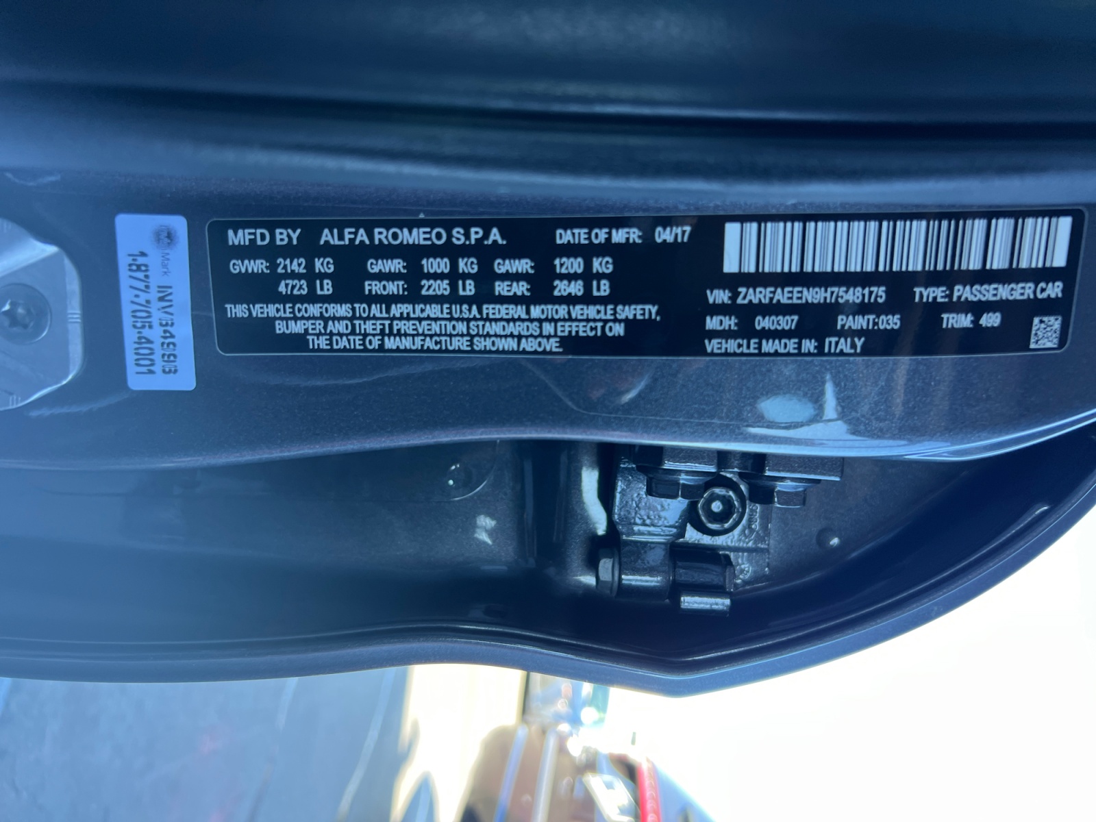 2017 Alfa Romeo Giulia Ti photo 2