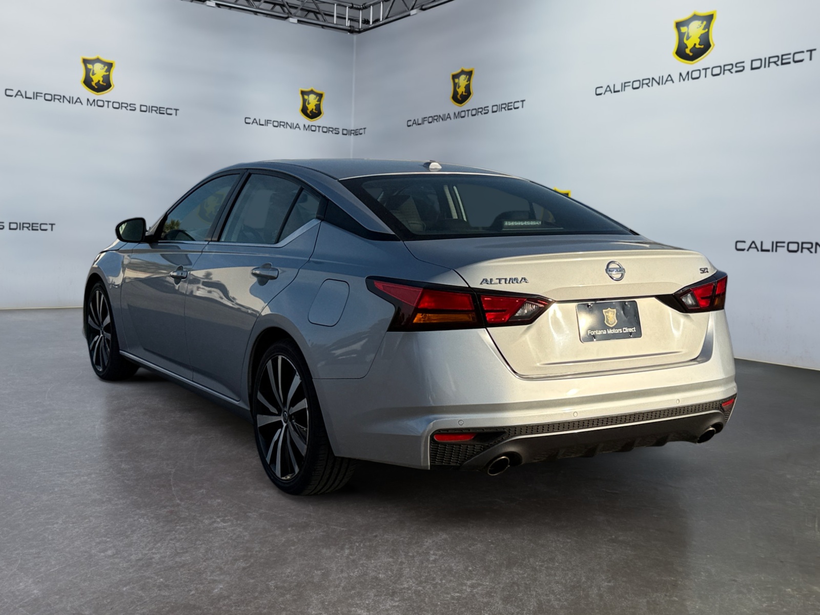 2021 Nissan Altima 2.5 SR photo 3