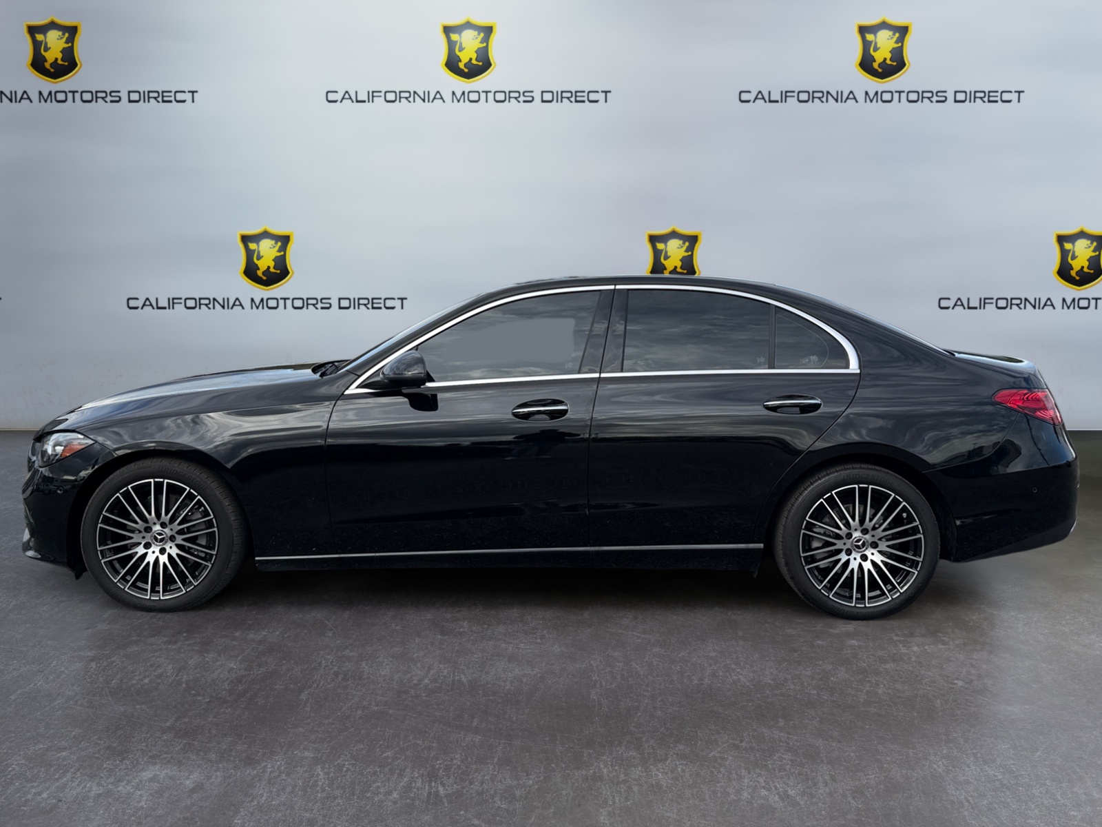 2024 Mercedes Benz C 300 photo 3