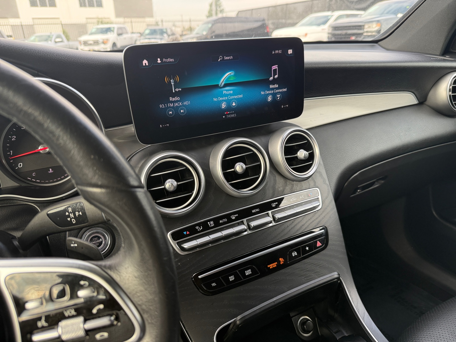 2021 Mercedes-Benz GLC GLC300 - Photo 17