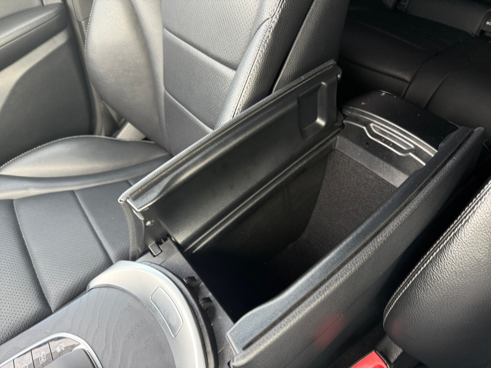 2021 Mercedes-Benz GLC GLC300 - Photo 16